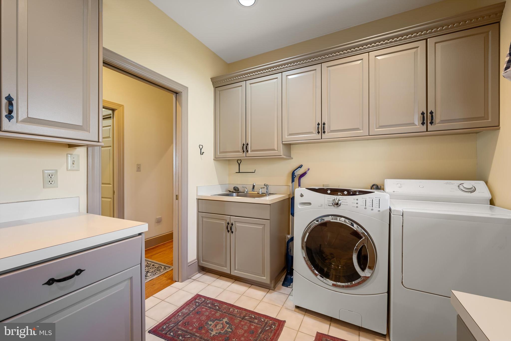 LONGVIEW ACRES - Residential