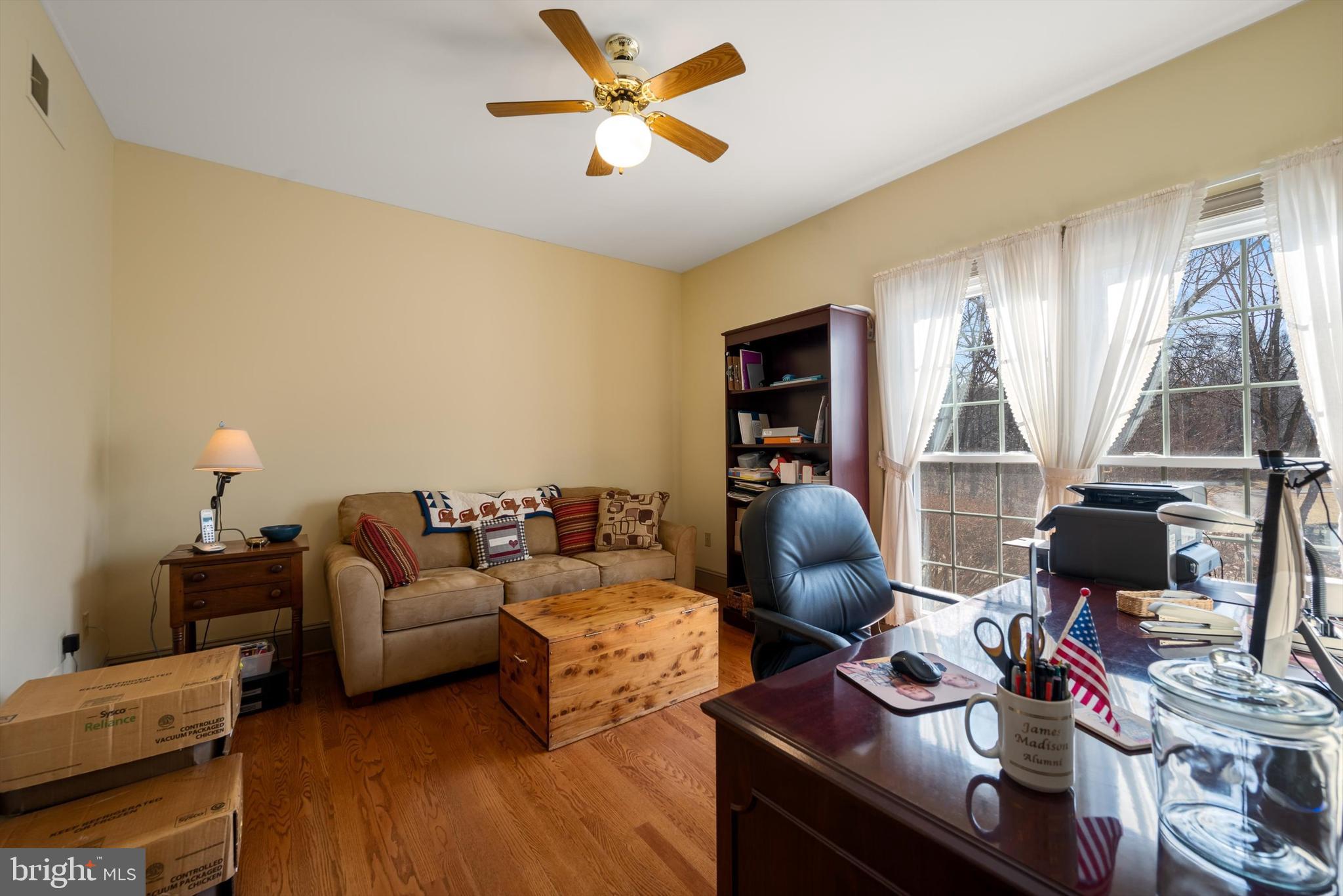 LONGVIEW ACRES - Residential