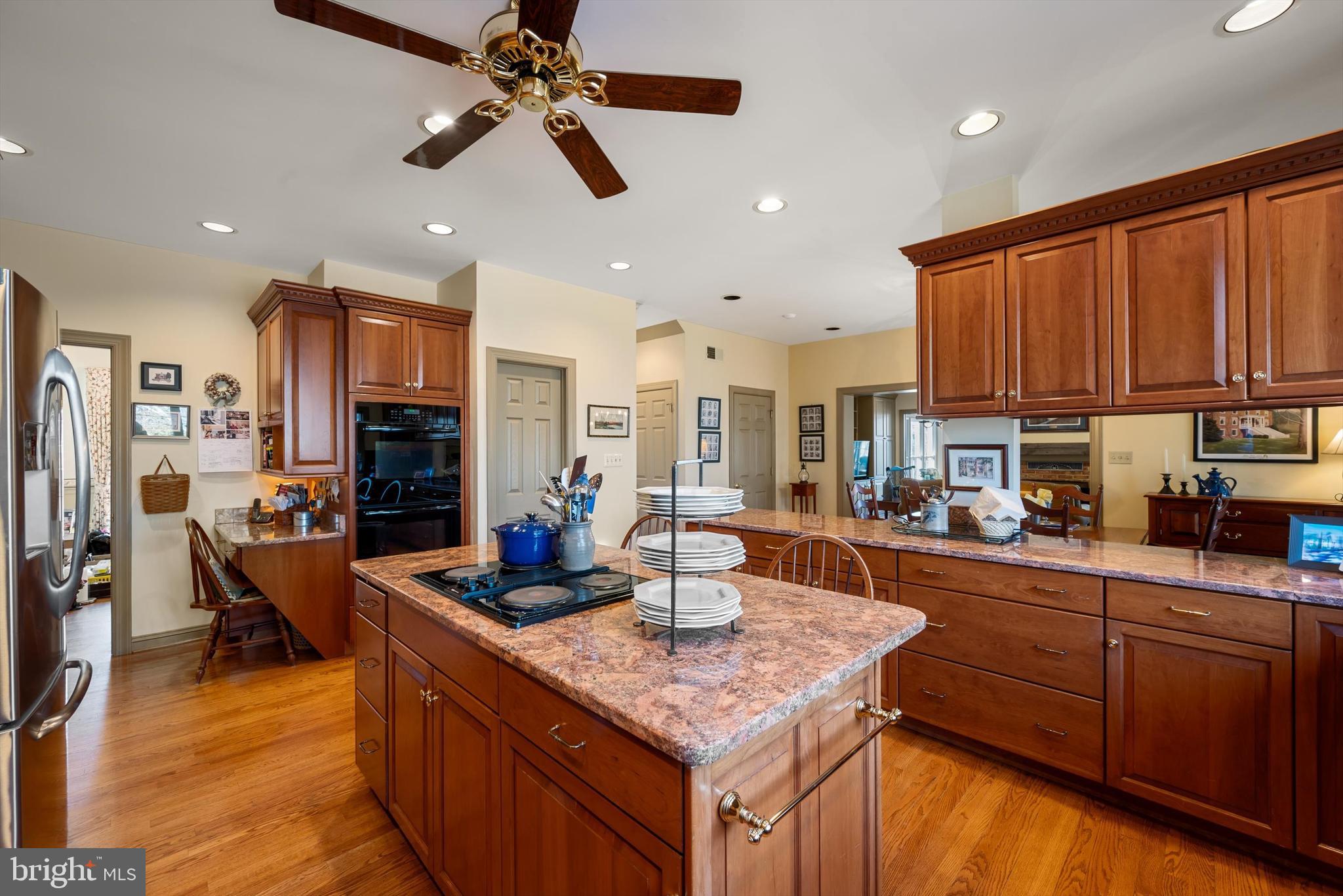 LONGVIEW ACRES - Residential