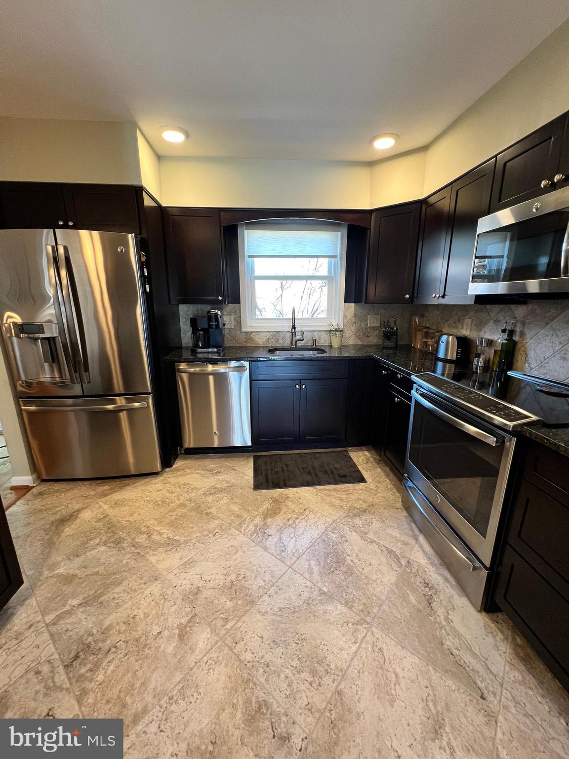 OLD FIELDS - Residential