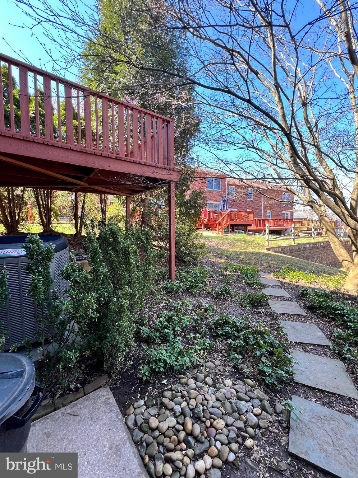 OLD FIELDS - Residential