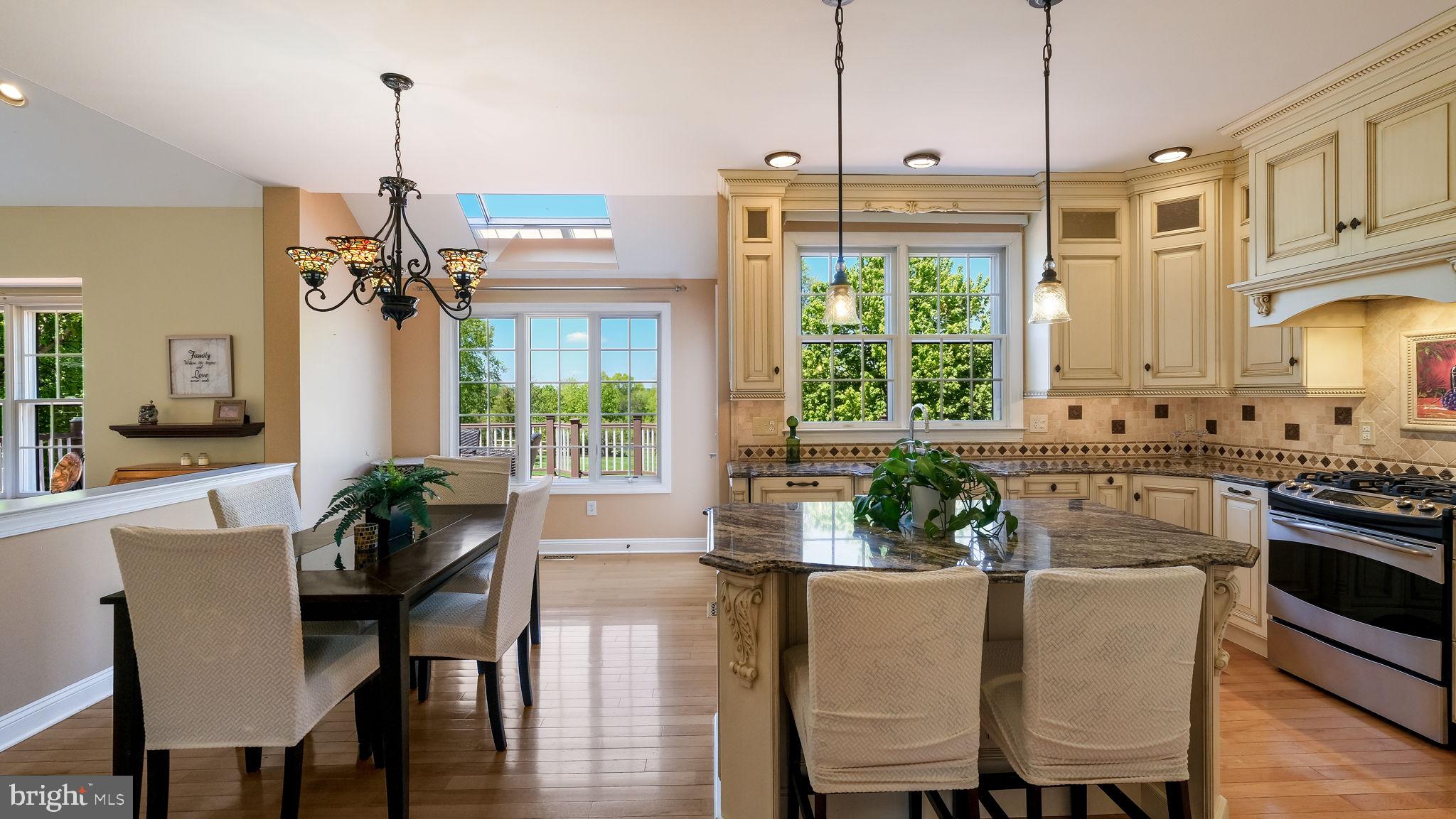 BUCKINGHAM WOODS - Residential