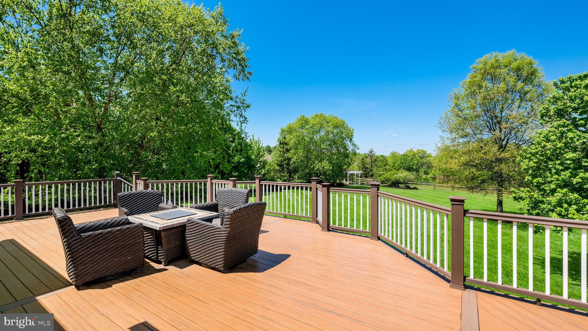 BUCKINGHAM WOODS - Residential