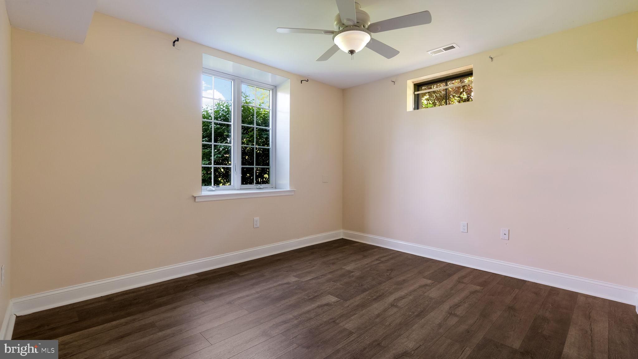 BUCKINGHAM WOODS - Residential