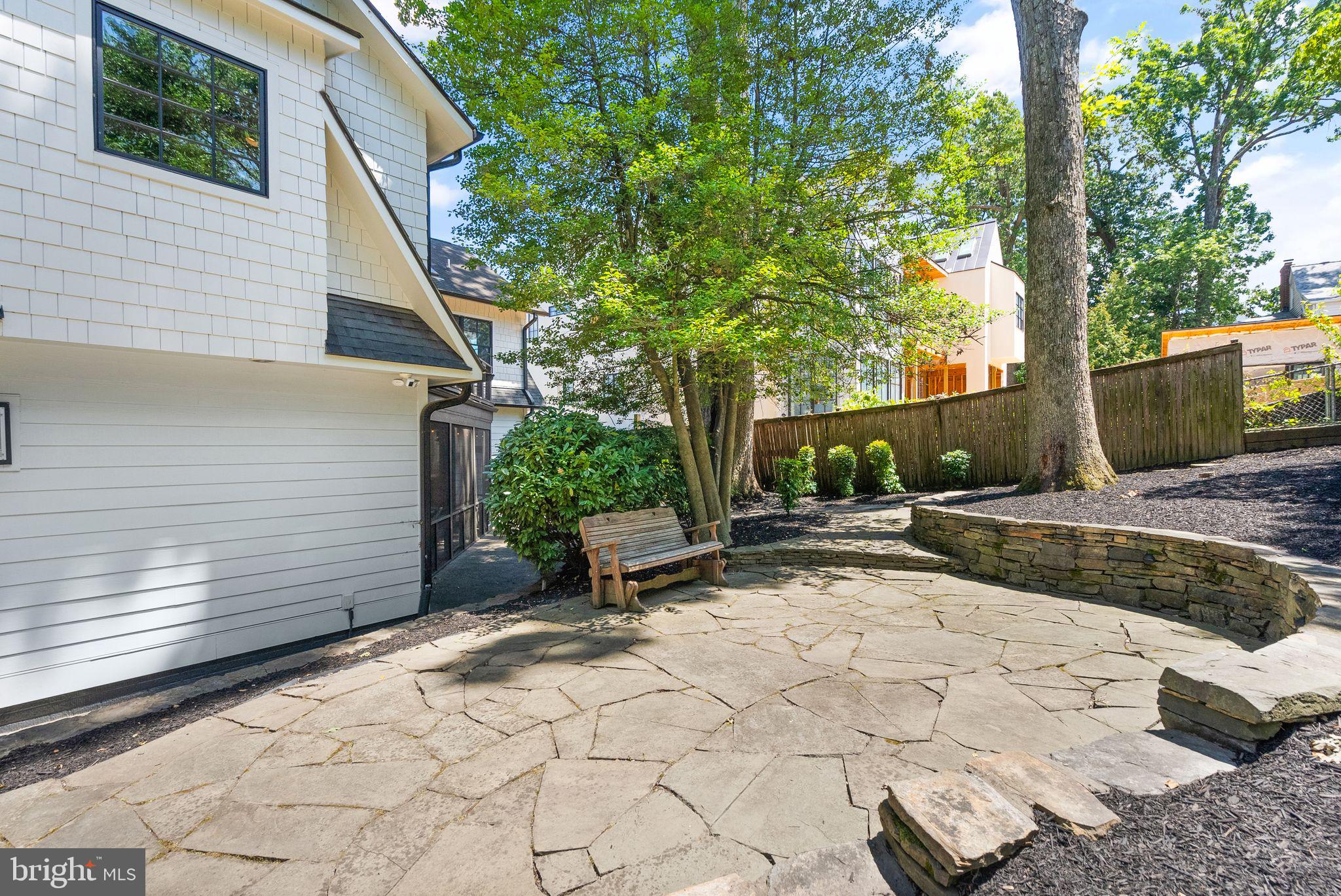 LYON PARK - Residential