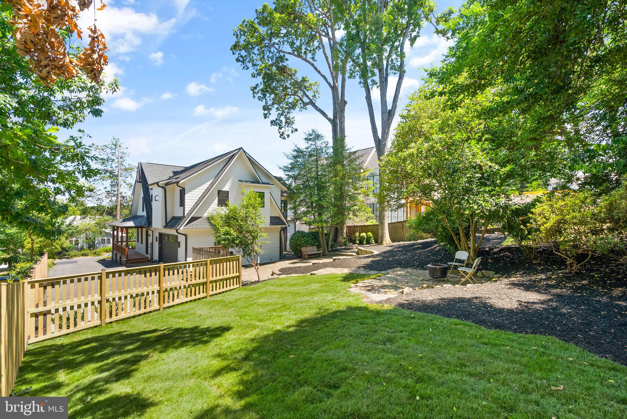 LYON PARK - Residential