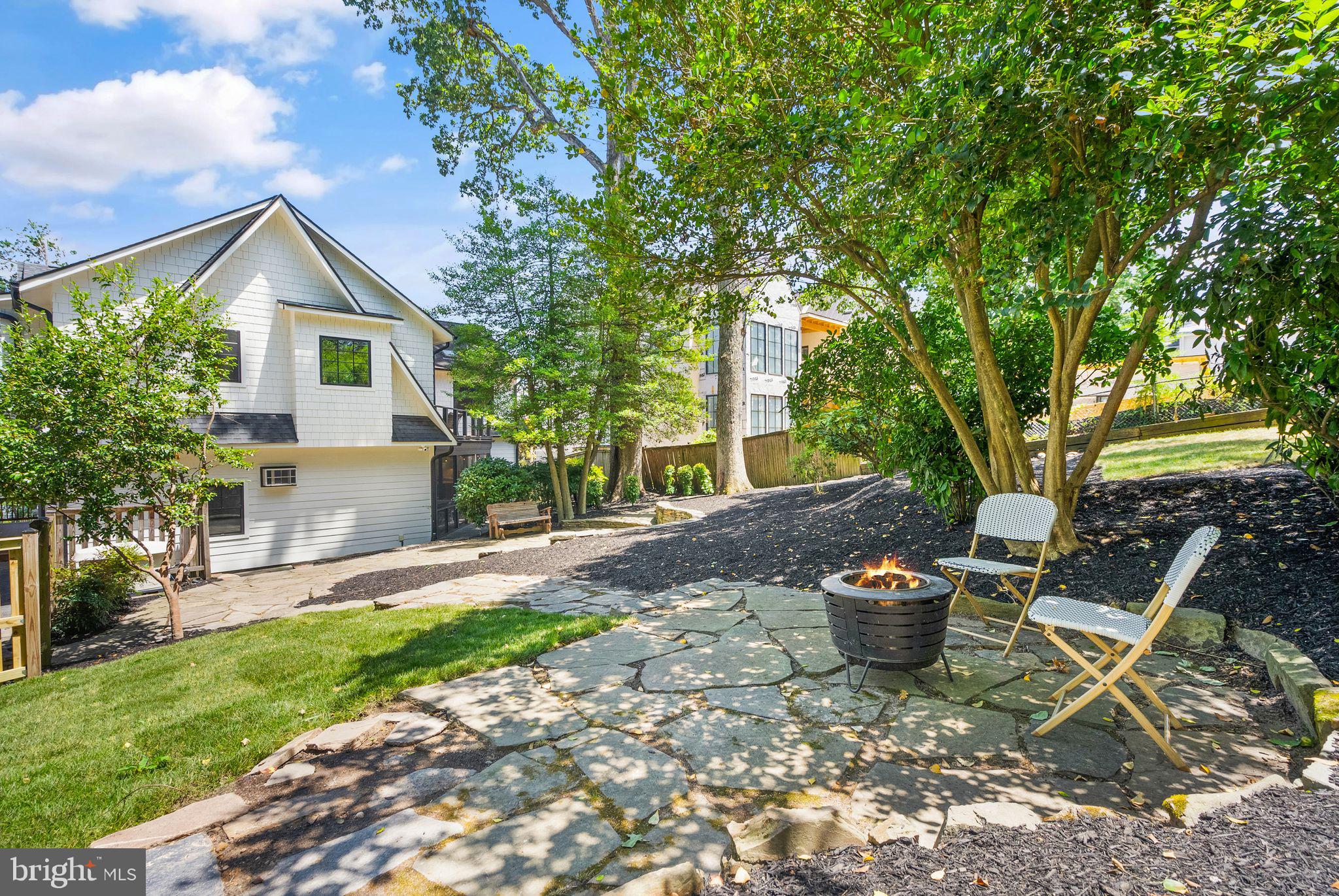 LYON PARK - Residential