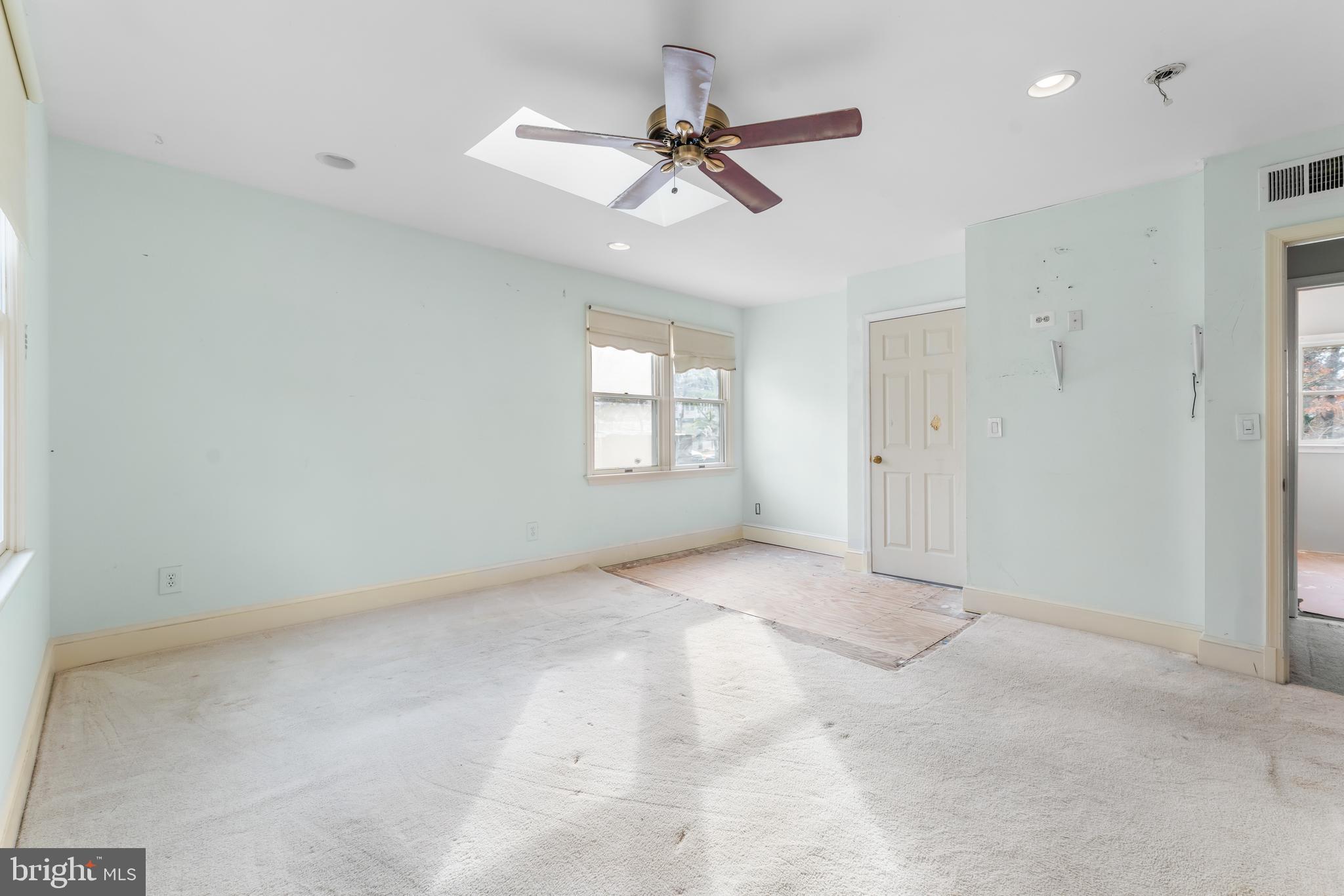 HYATTSVILLE HILLS - Residential