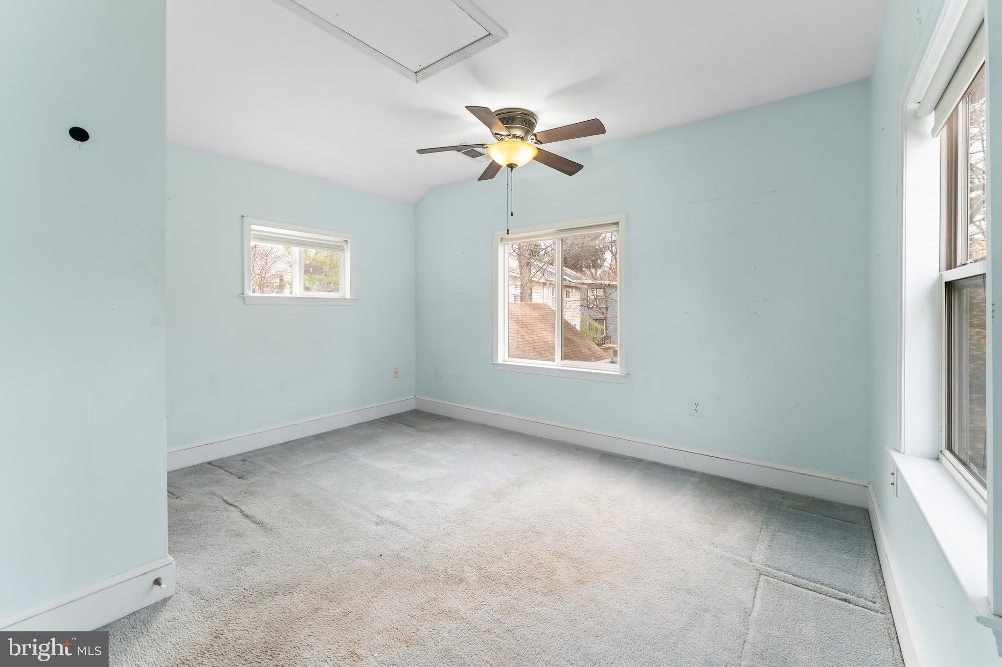 HYATTSVILLE HILLS - Residential