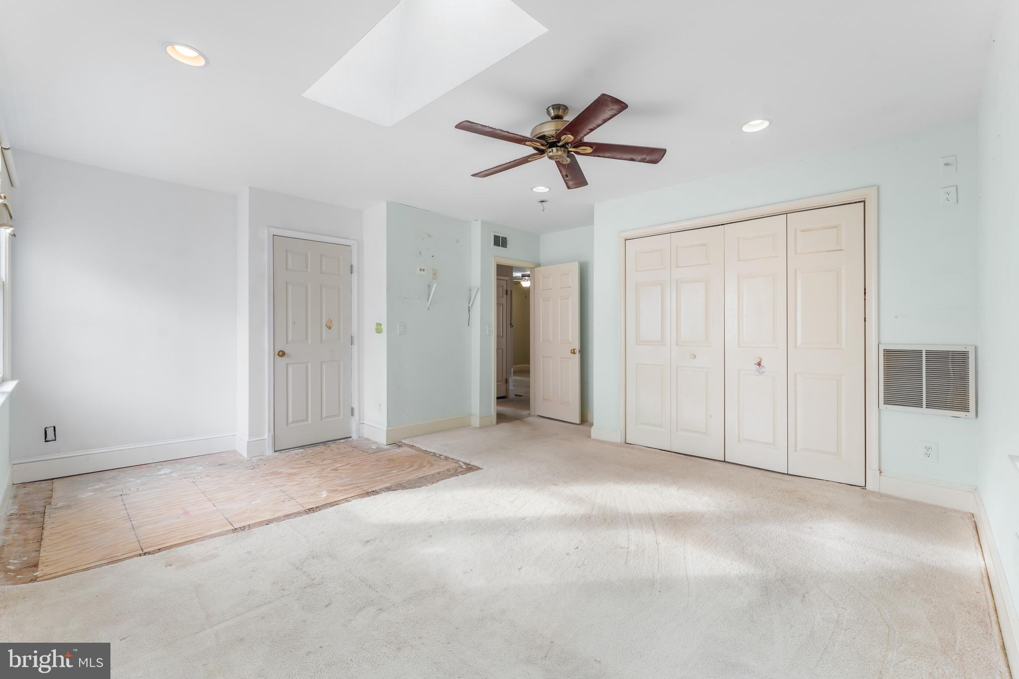 HYATTSVILLE HILLS - Residential