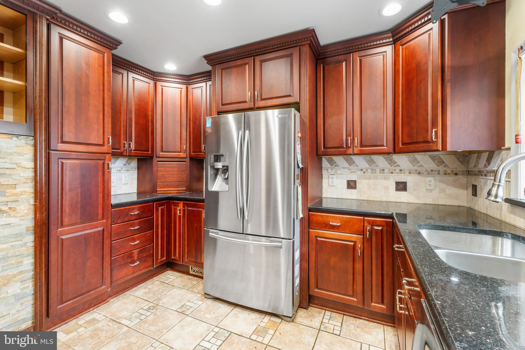 HYATTSVILLE HILLS - Residential