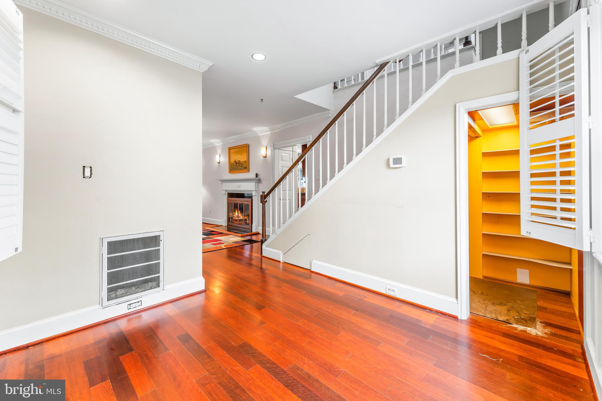 HYATTSVILLE HILLS - Residential