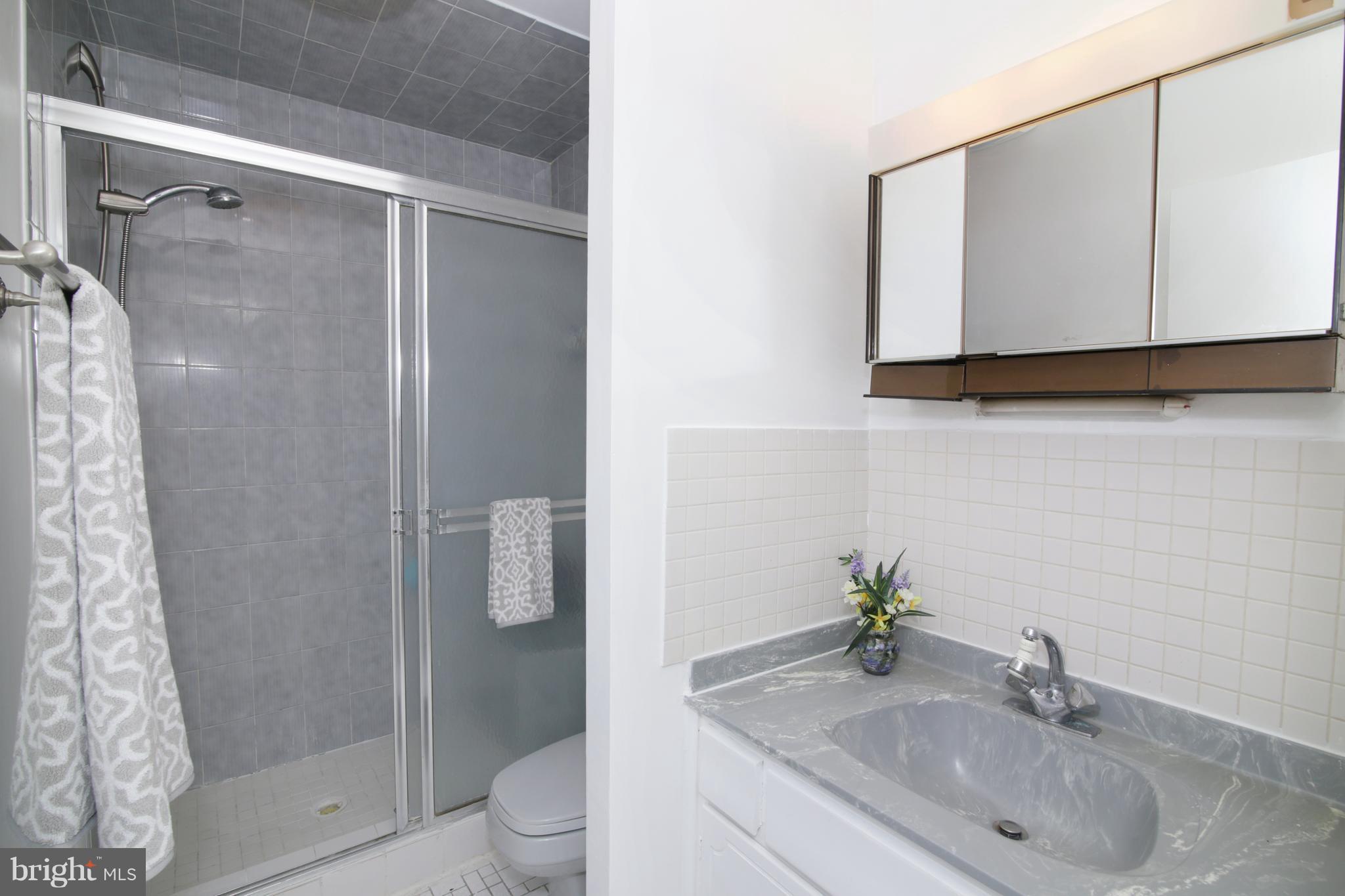 LAKEWOOD HILLS - Residential