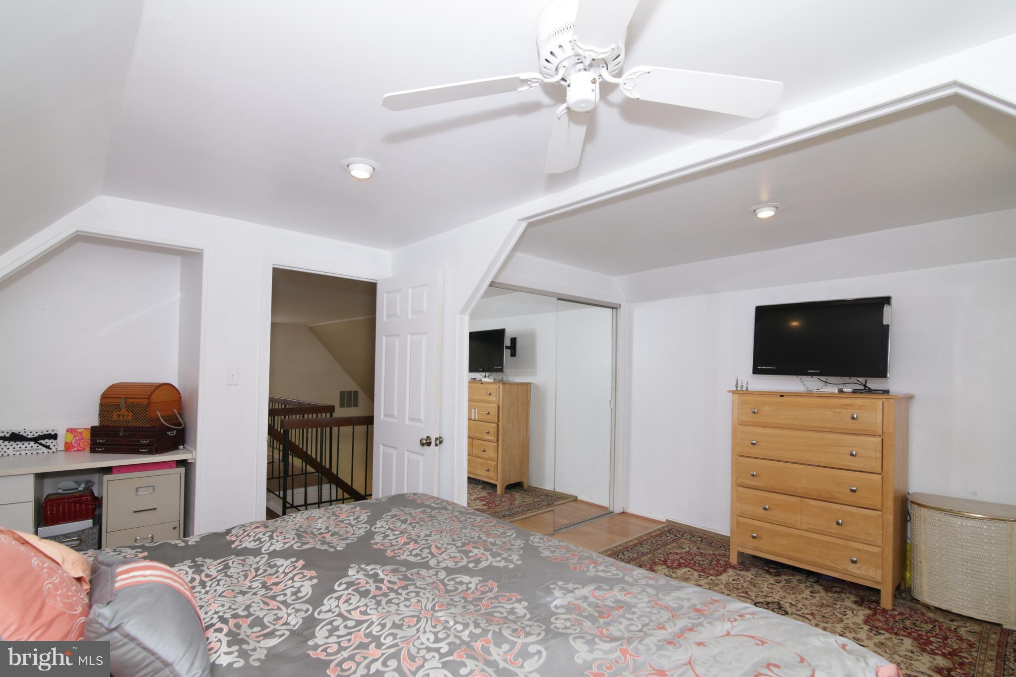 LAKEWOOD HILLS - Residential