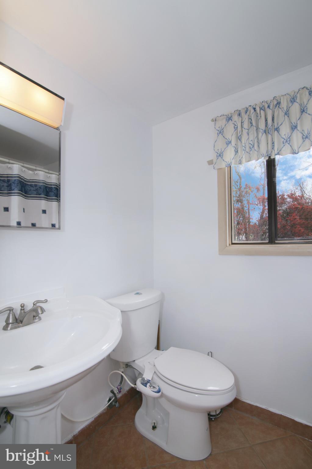 LAKEWOOD HILLS - Residential