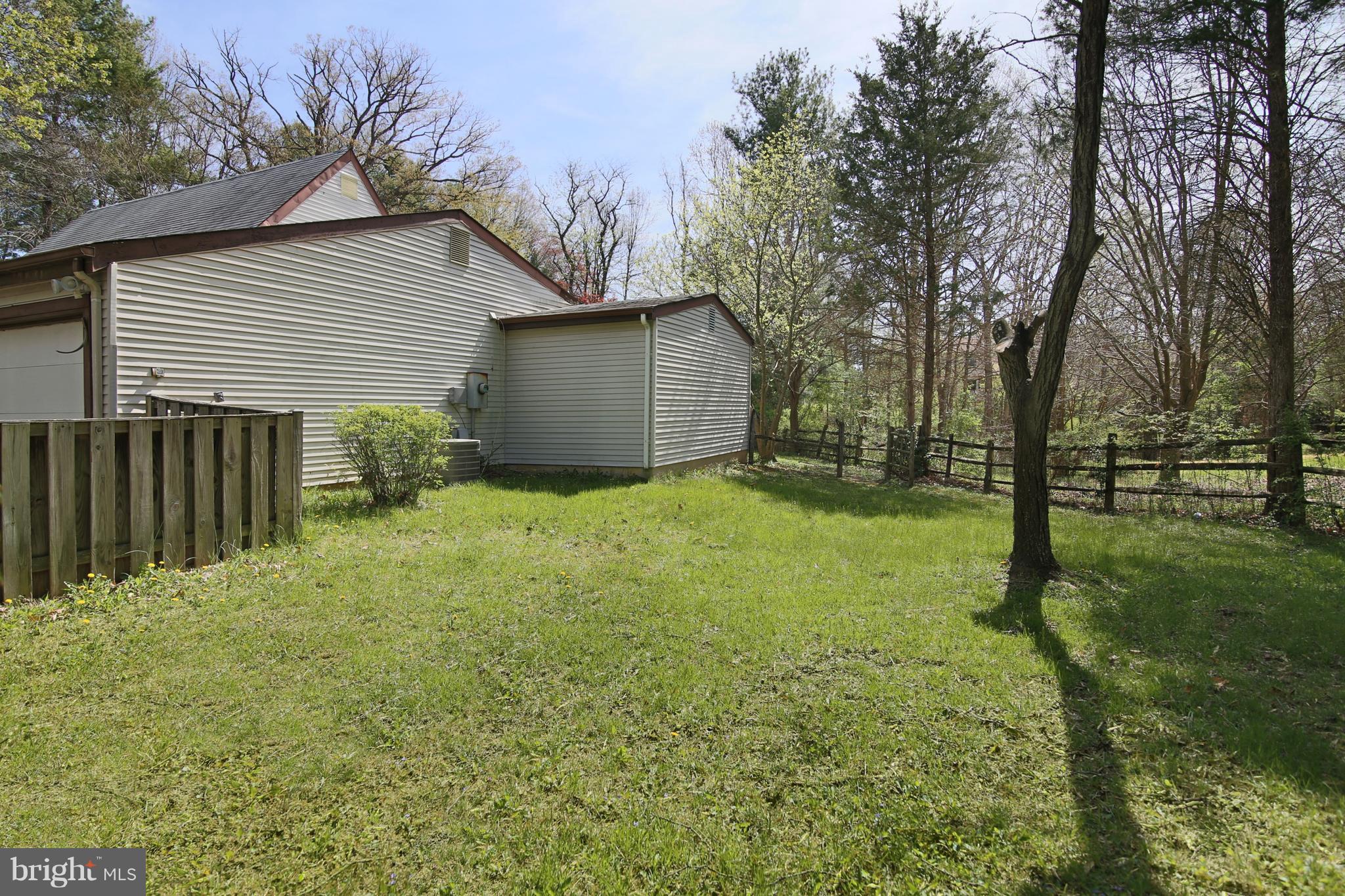 LAKEWOOD HILLS - Residential