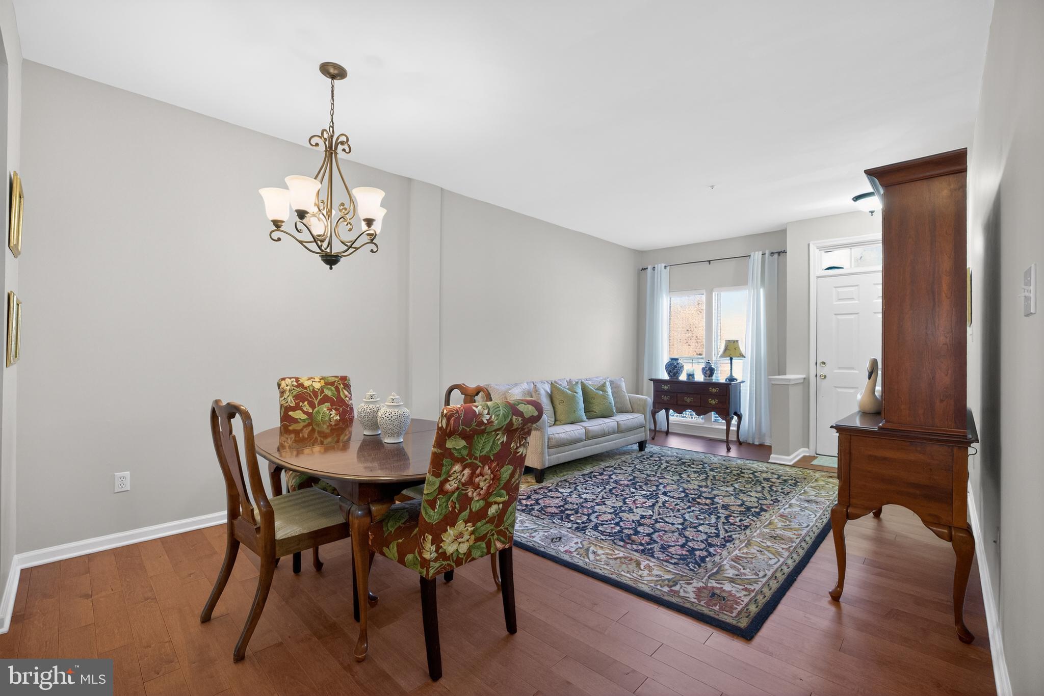 4488 HONEYSUCKLE LANE