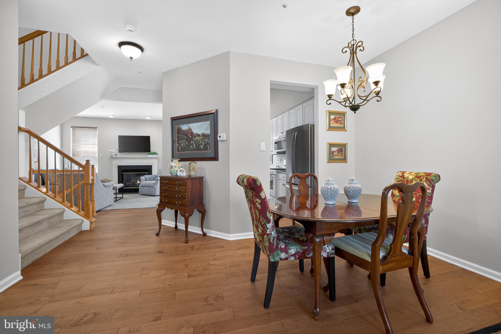4488 HONEYSUCKLE LANE