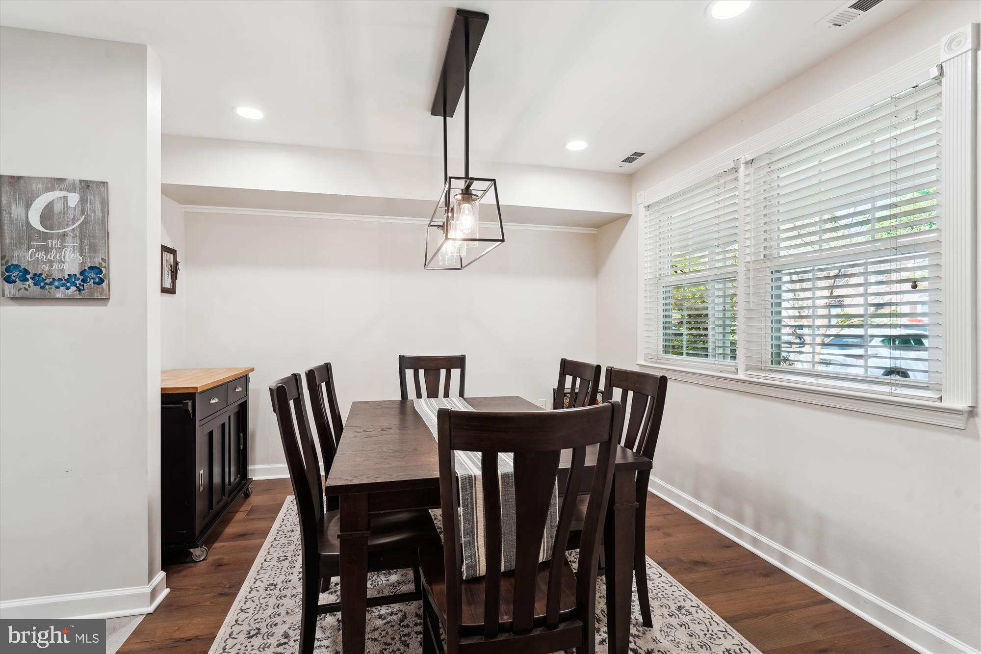 610 AZALEA DRIVE 1