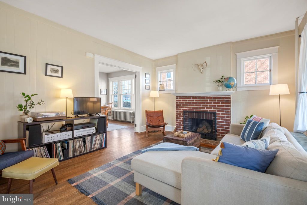 Photo of 106 S West End Avenue, Lancaster, PA 17603 (MLS # PALA2047028)