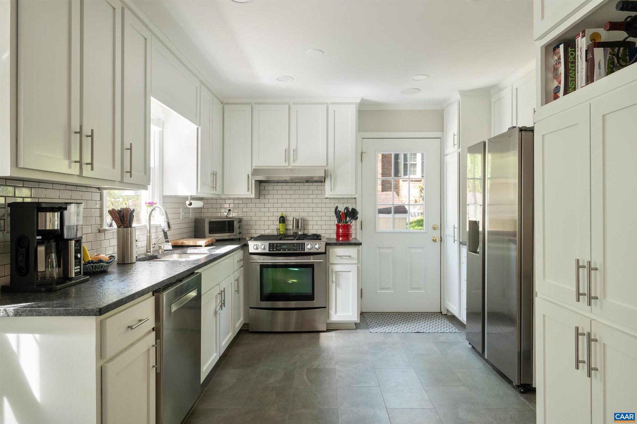 CANTERBURY HILLS - Residential