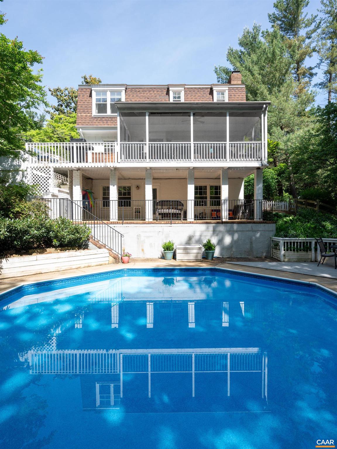 CANTERBURY HILLS - Residential