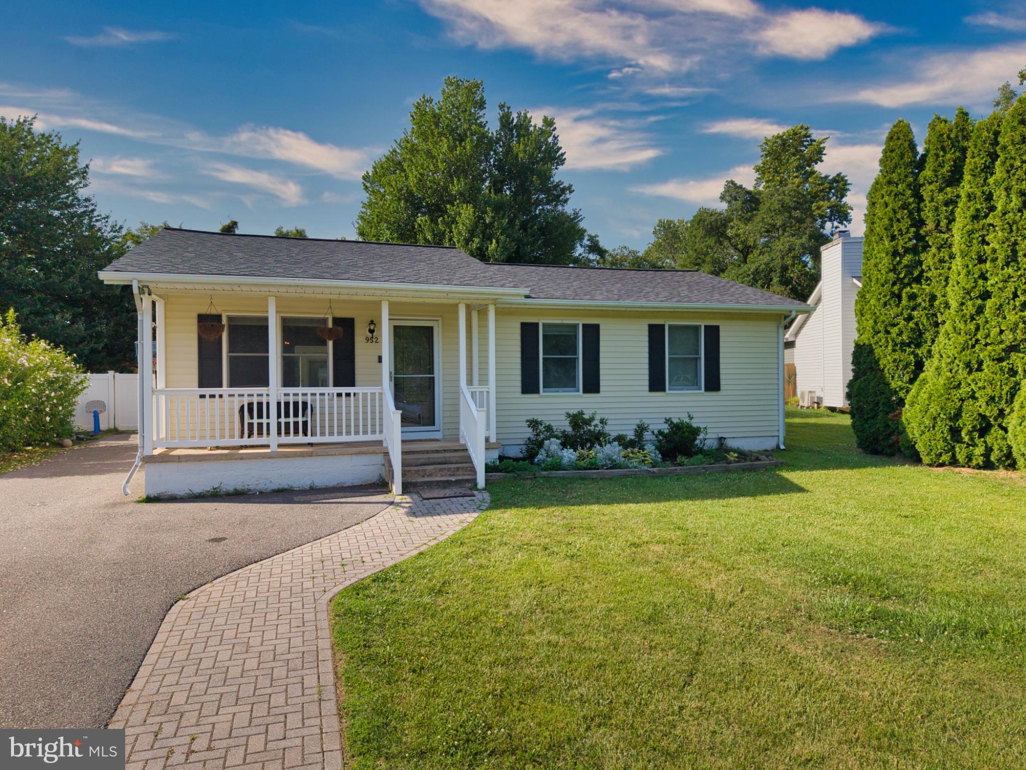 952 MONROE MANOR ROAD