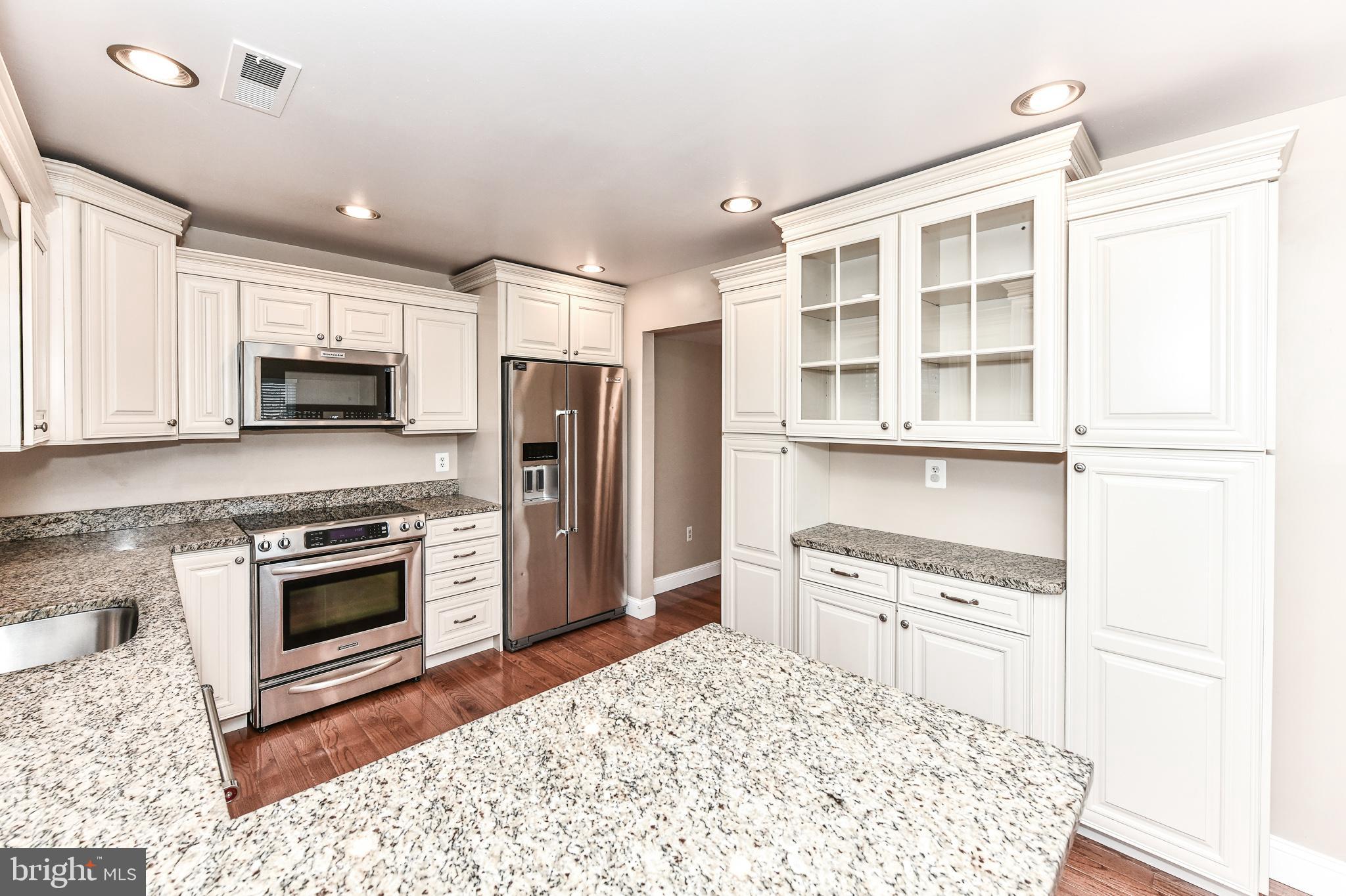 OAKTON VILLAGE - Residential Lease