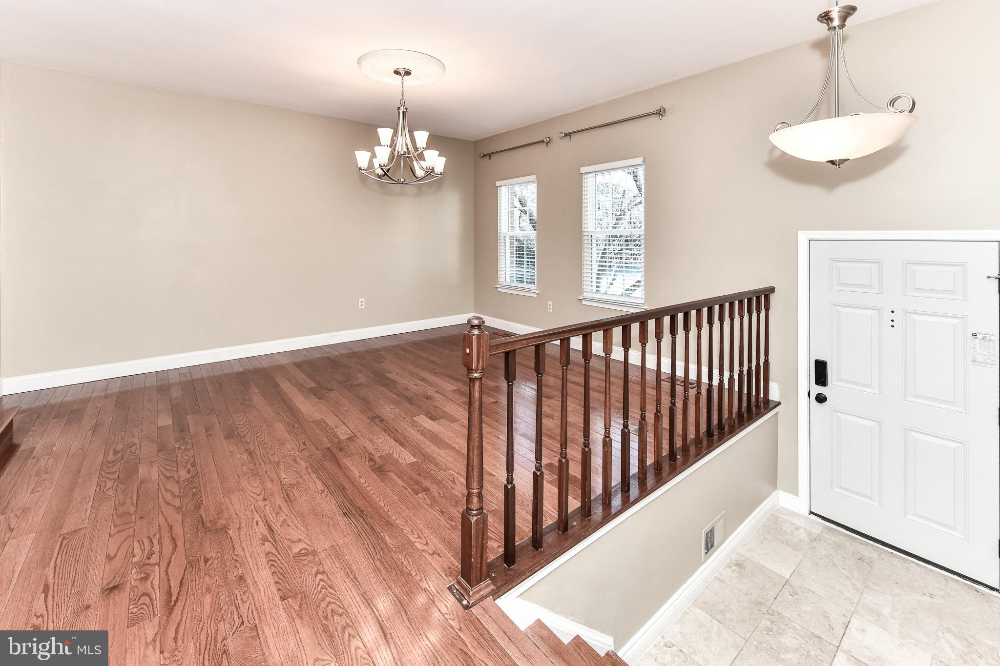 OAKTON VILLAGE - Residential Lease