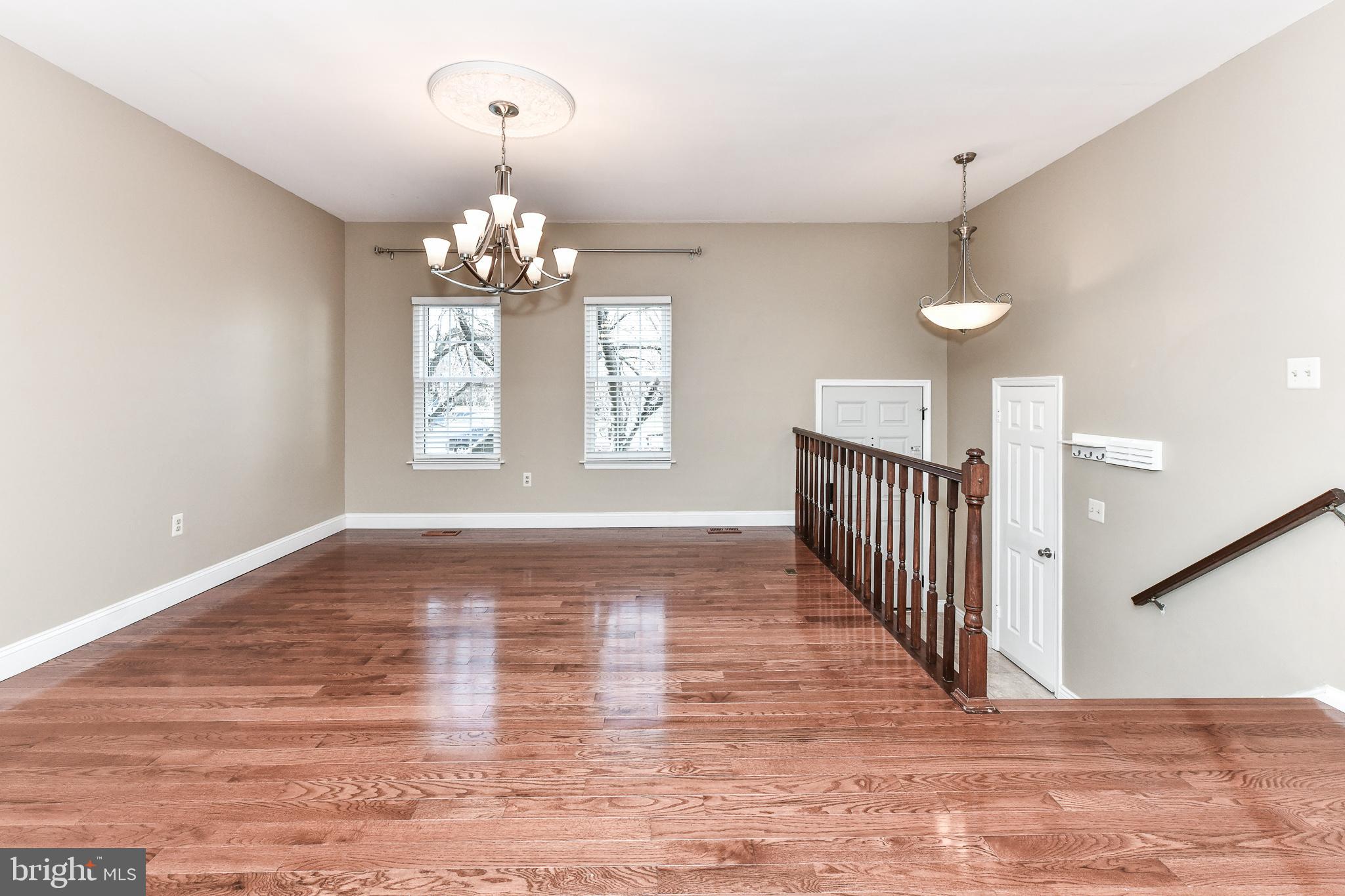 OAKTON VILLAGE - Residential Lease