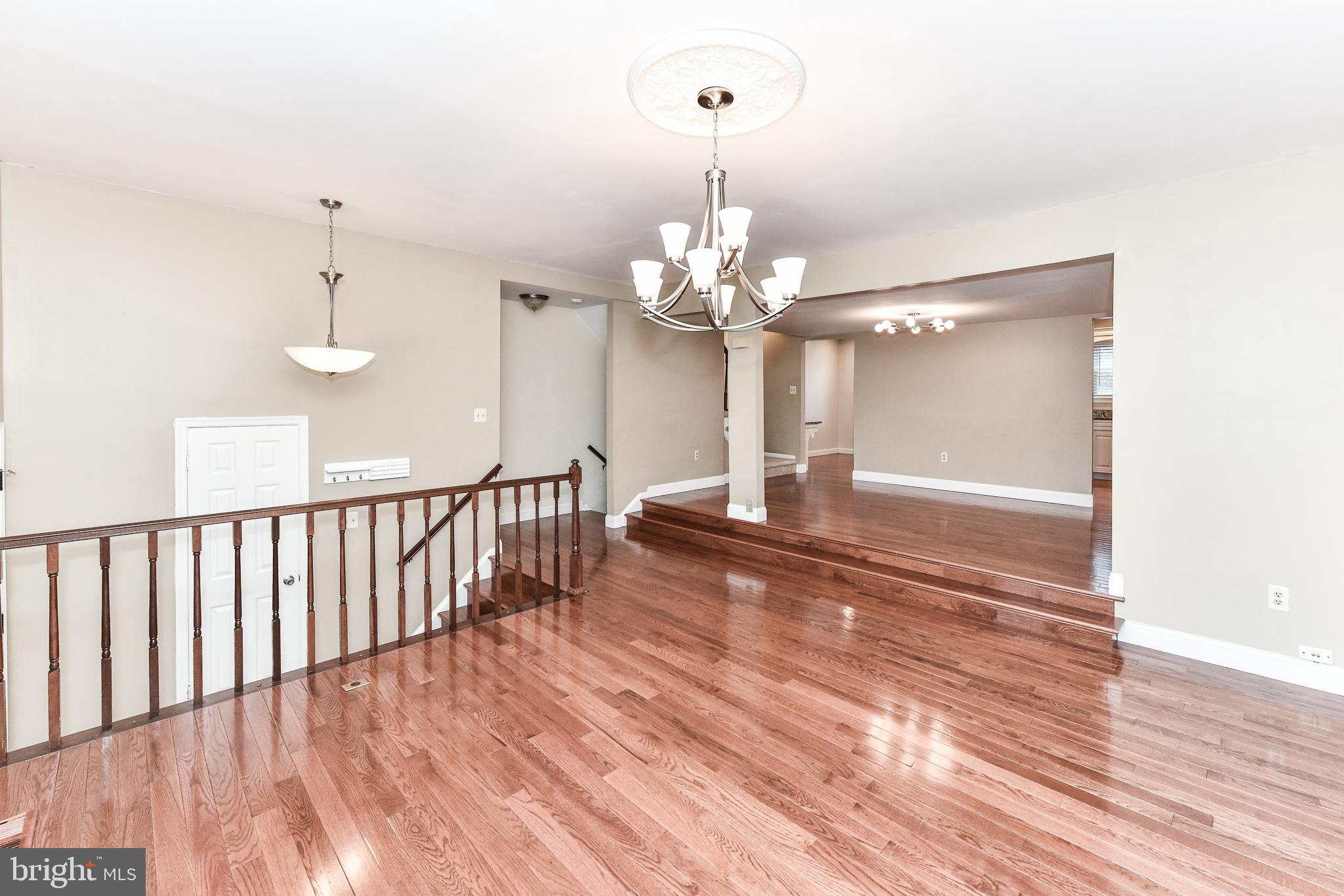 OAKTON VILLAGE - Residential Lease