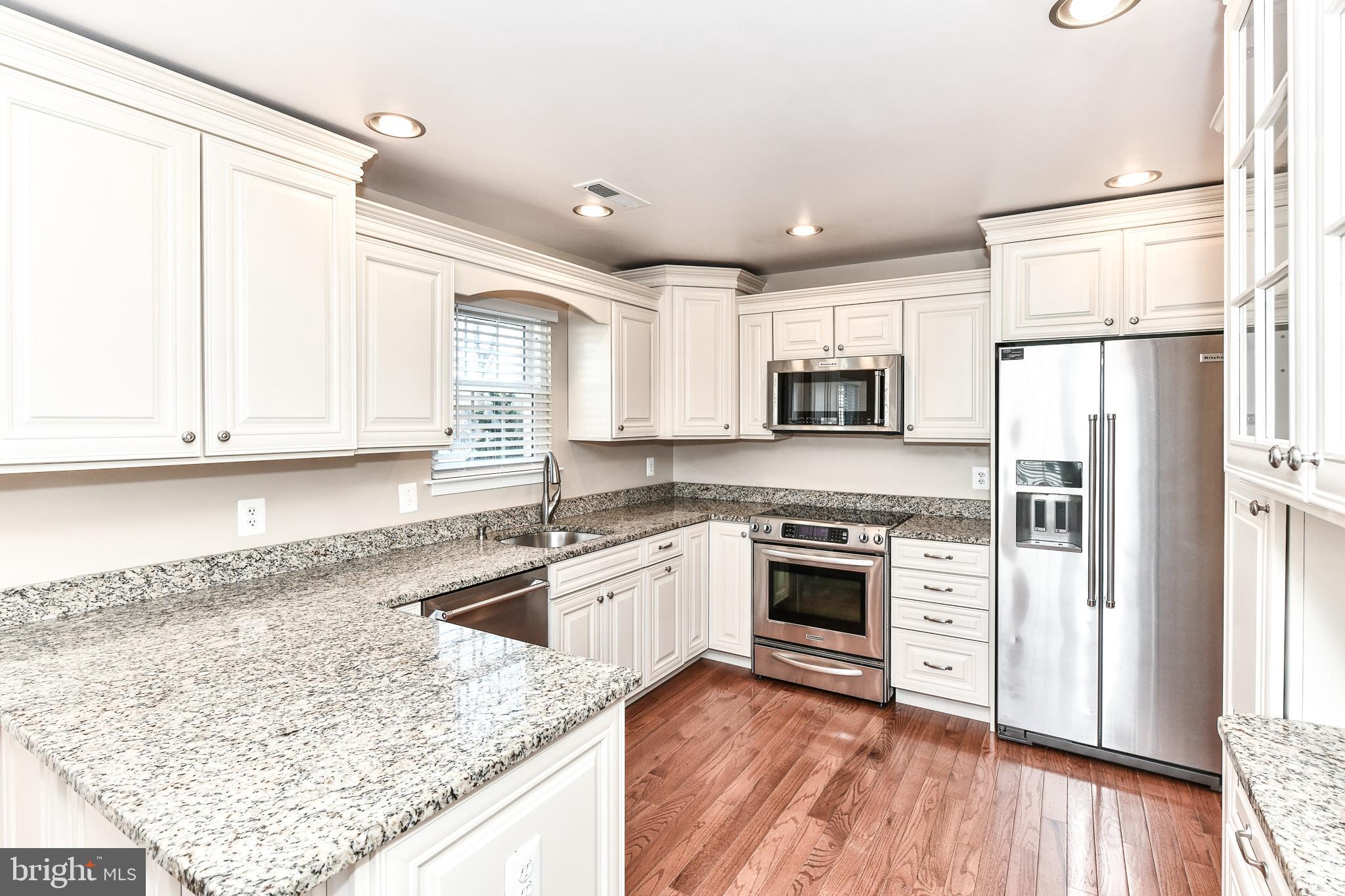 OAKTON VILLAGE - Residential Lease