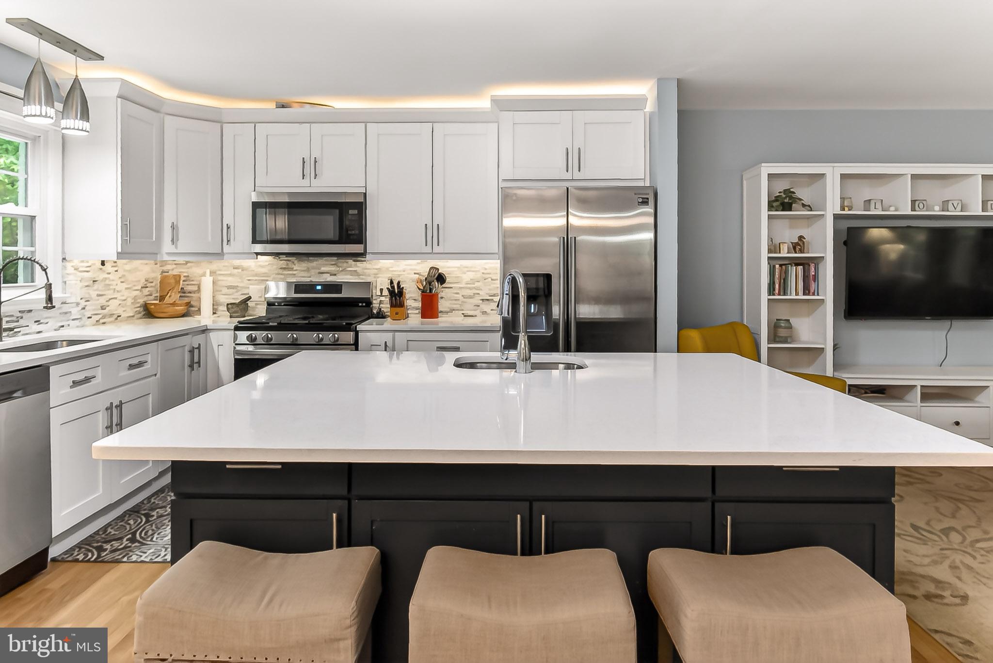 FAIRWOOD ACRES - Residential