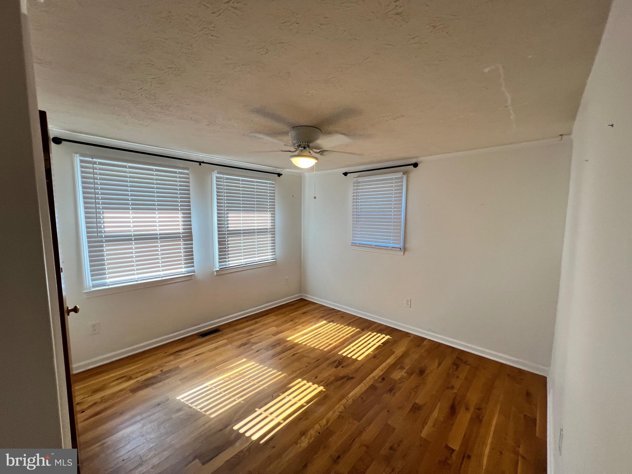 CHESAPEAKE COVE ESTATES - Residential Lease