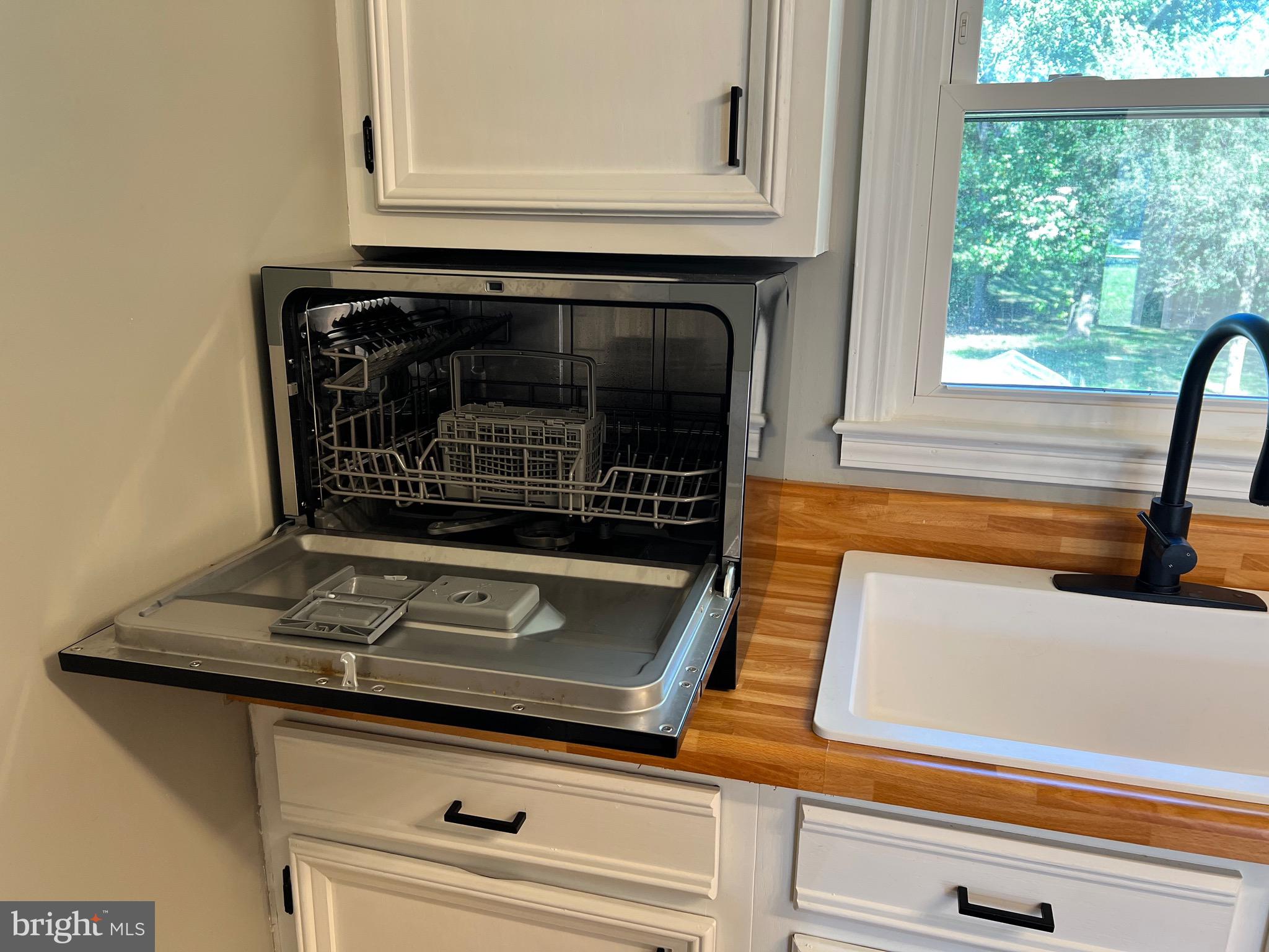 CHESAPEAKE COVE ESTATES - Residential Lease