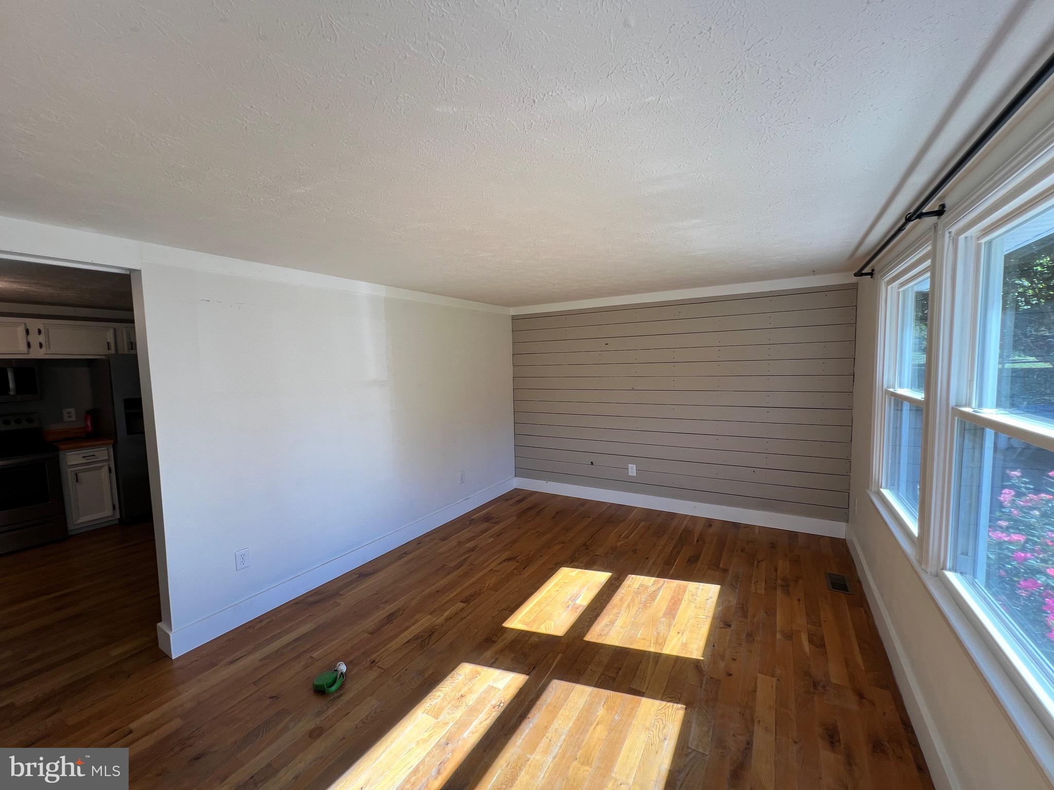 CHESAPEAKE COVE ESTATES - Residential Lease