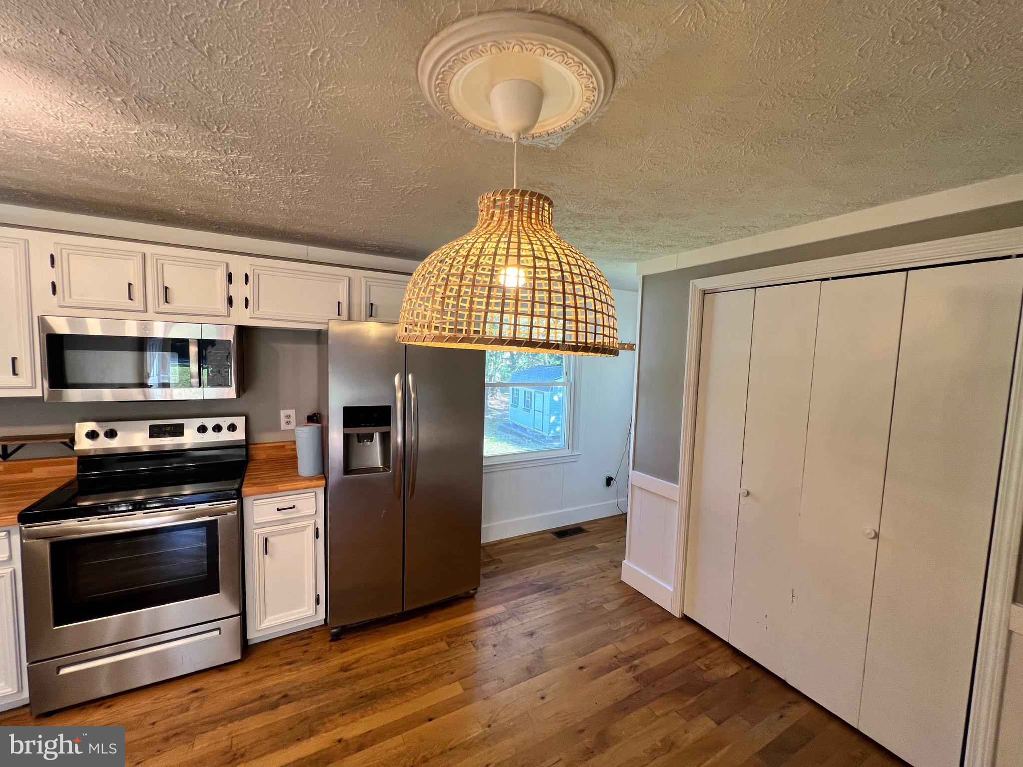 CHESAPEAKE COVE ESTATES - Residential Lease