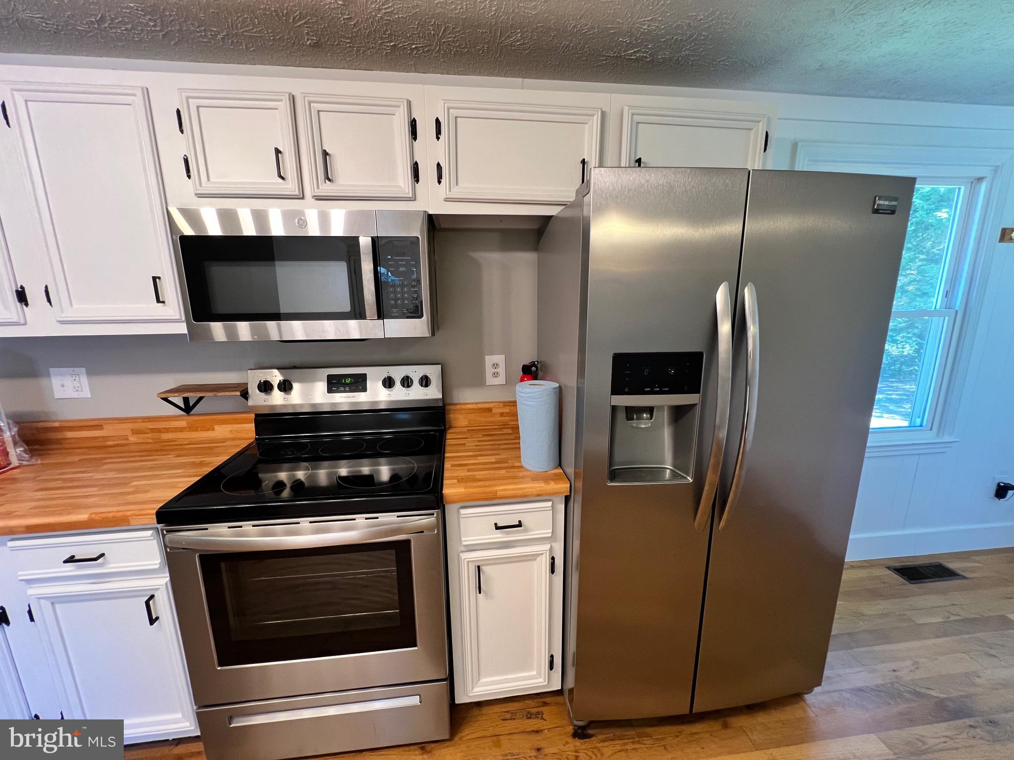 CHESAPEAKE COVE ESTATES - Residential Lease