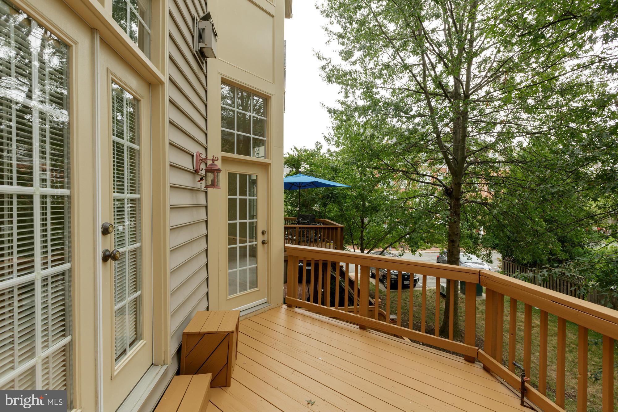 CAMERON STATION - Residential