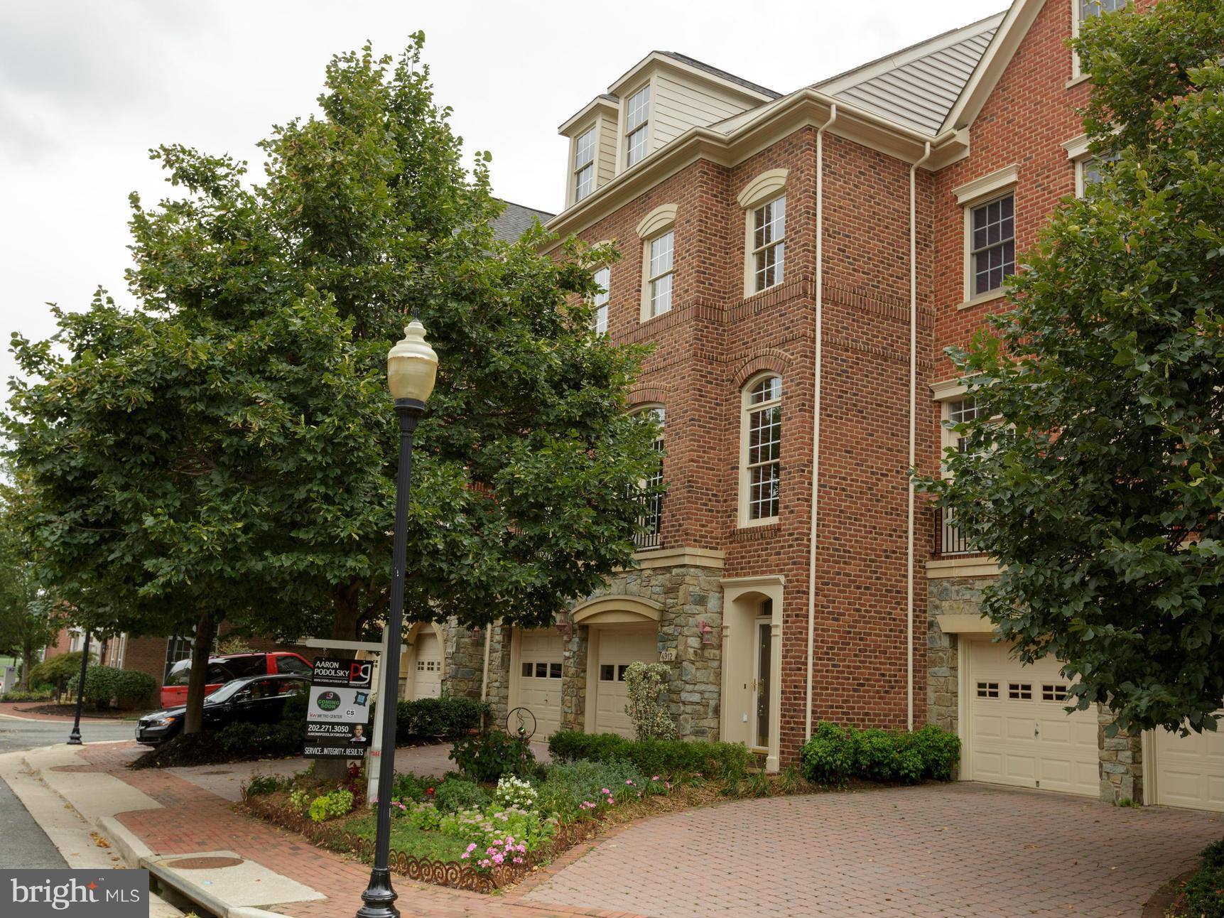 CAMERON STATION - Residential