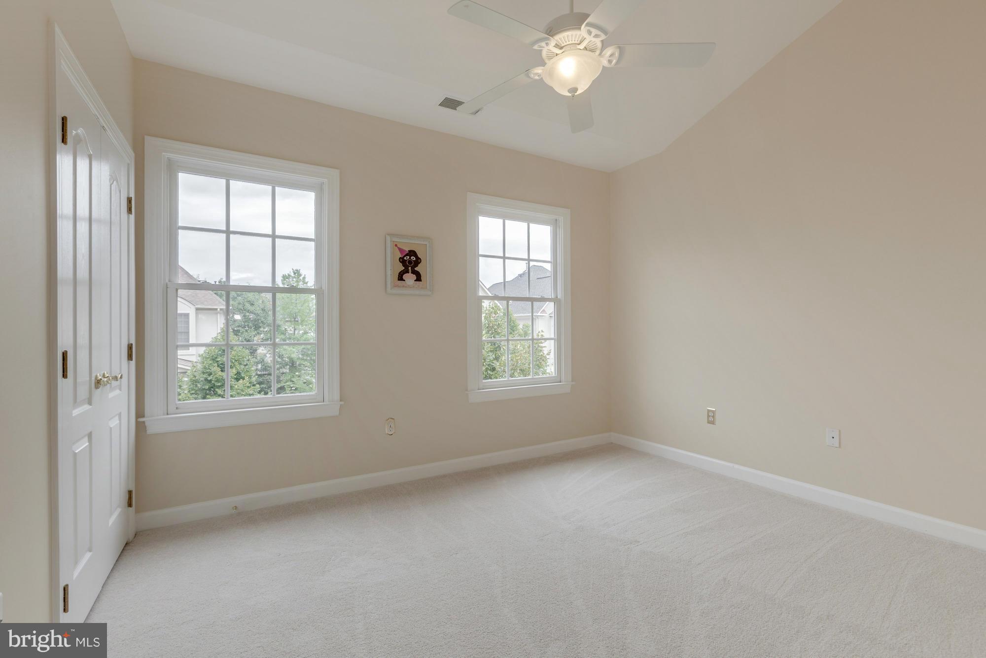 CAMERON STATION - Residential