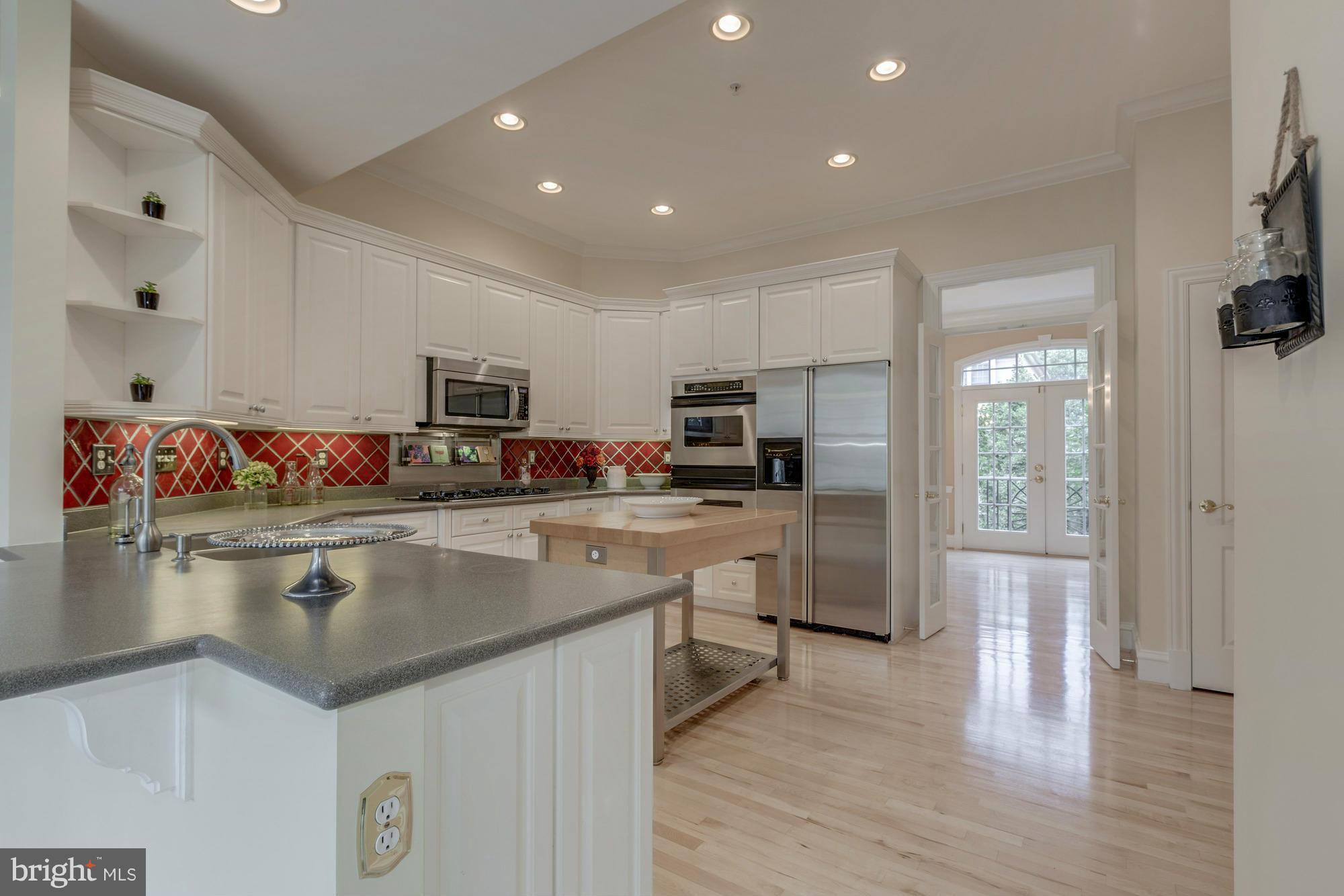 CAMERON STATION - Residential