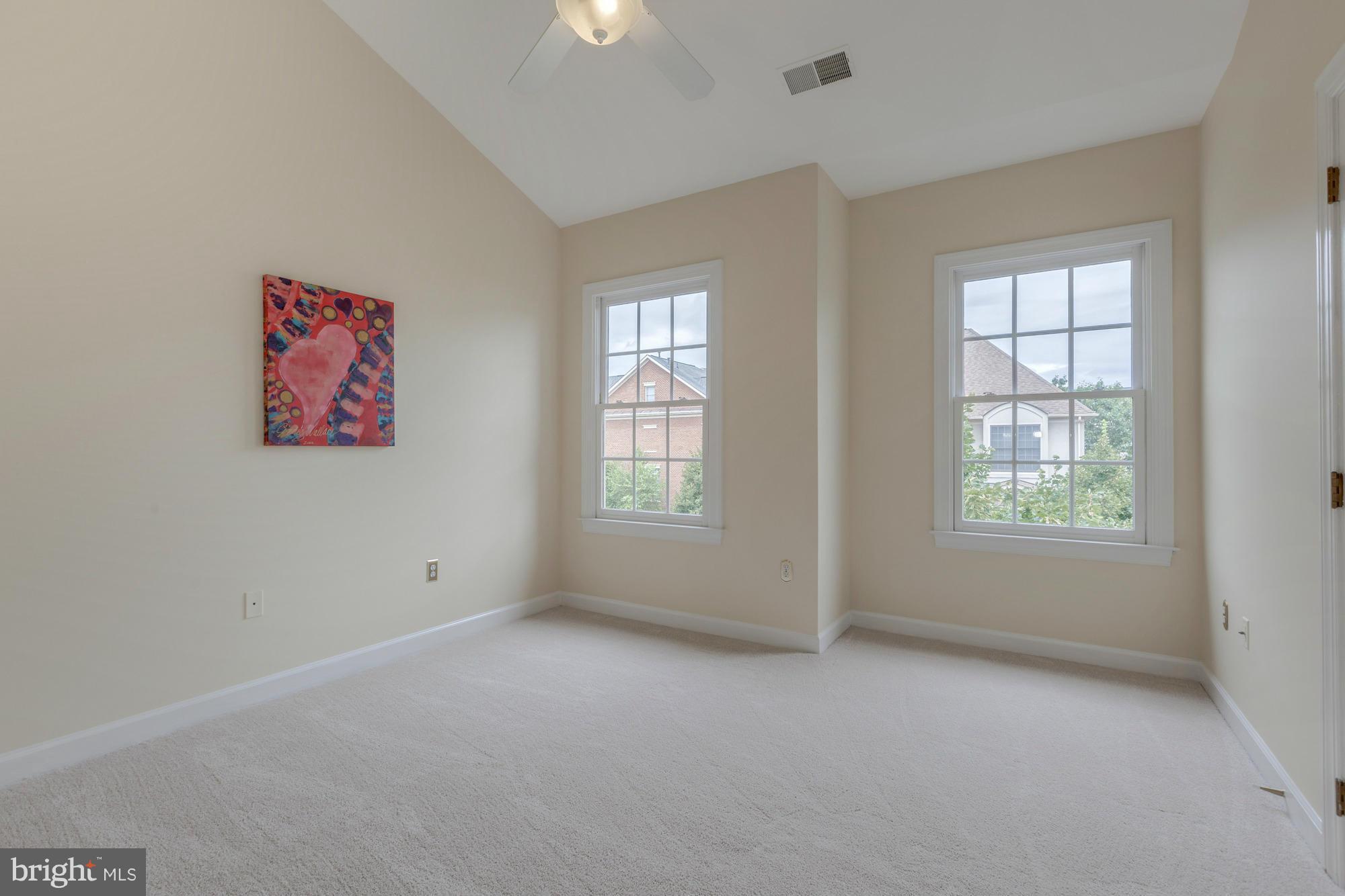 CAMERON STATION - Residential