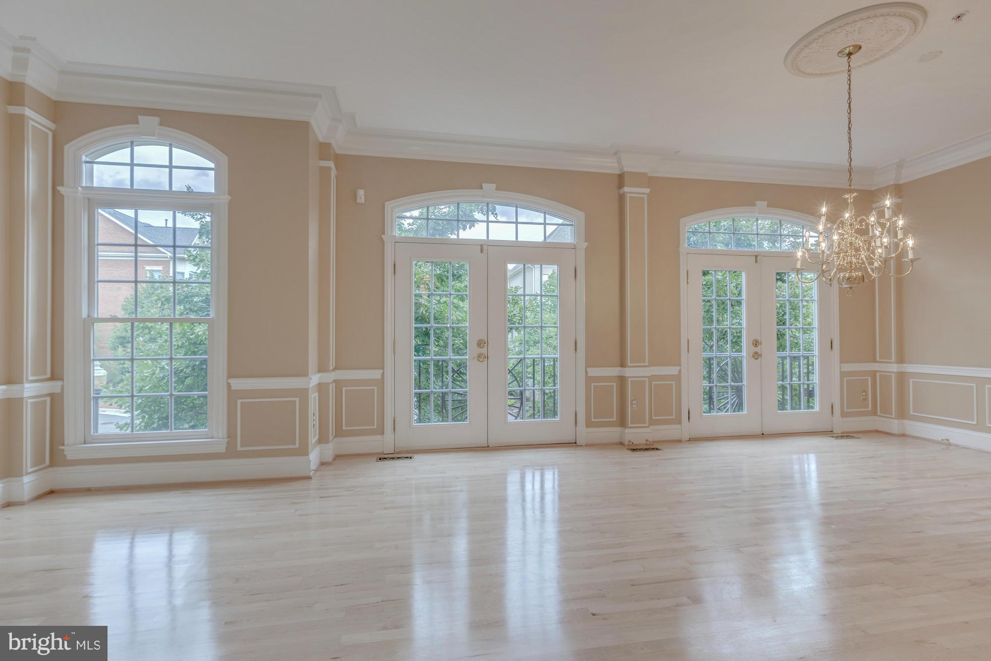 CAMERON STATION - Residential