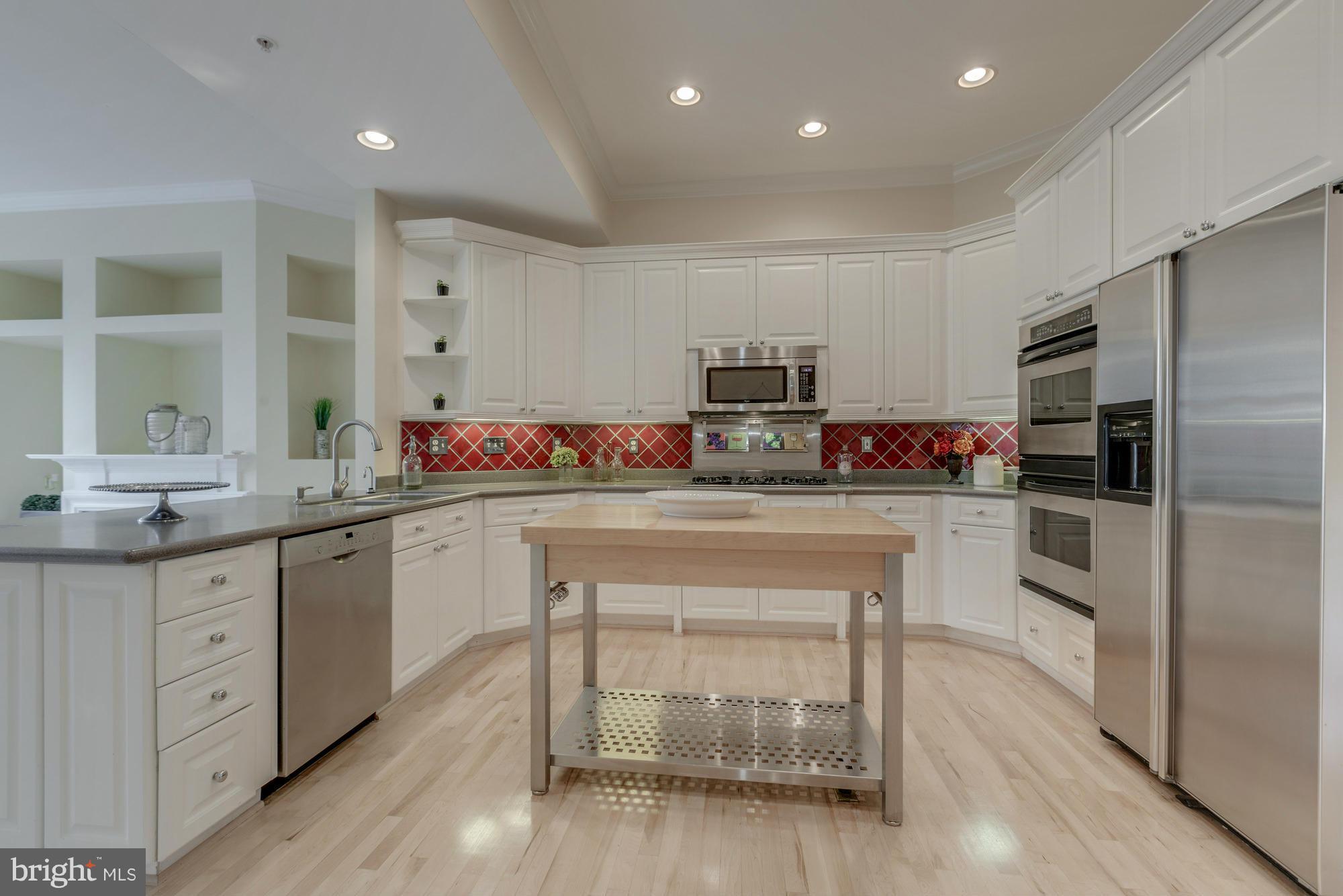 CAMERON STATION - Residential