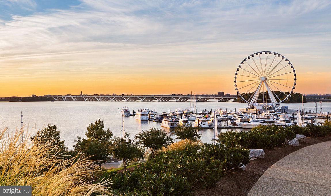 NATIONAL HARBOR - Residential