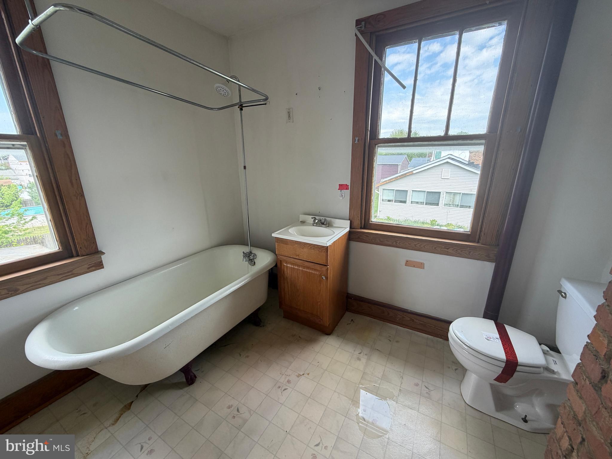 ARUNDEL GARDENS - Residential