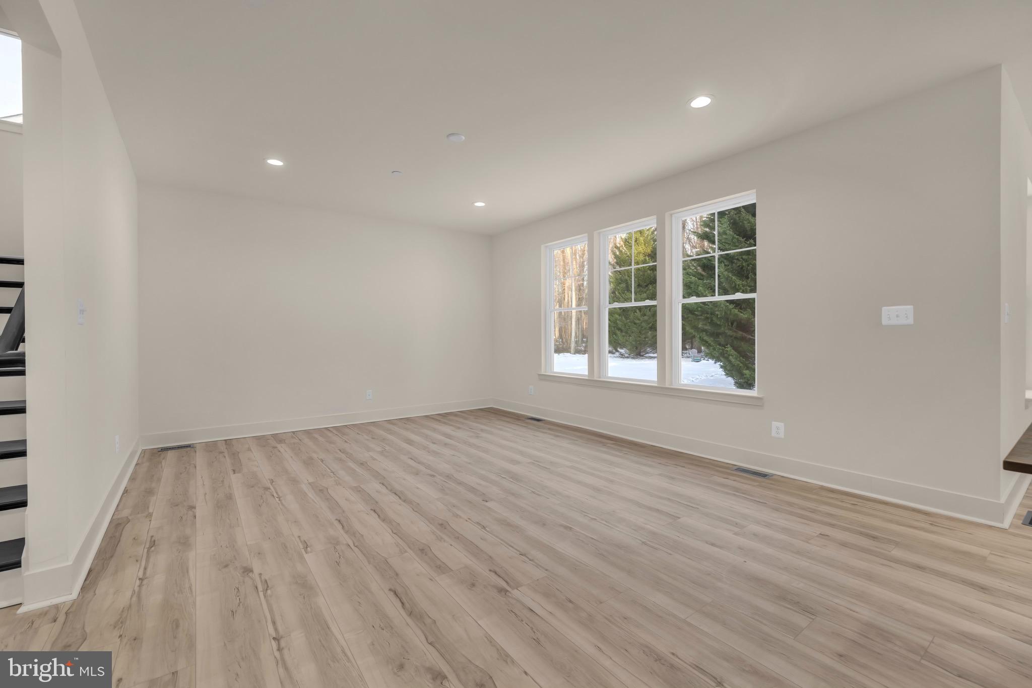 FOREST GREENS - Residential