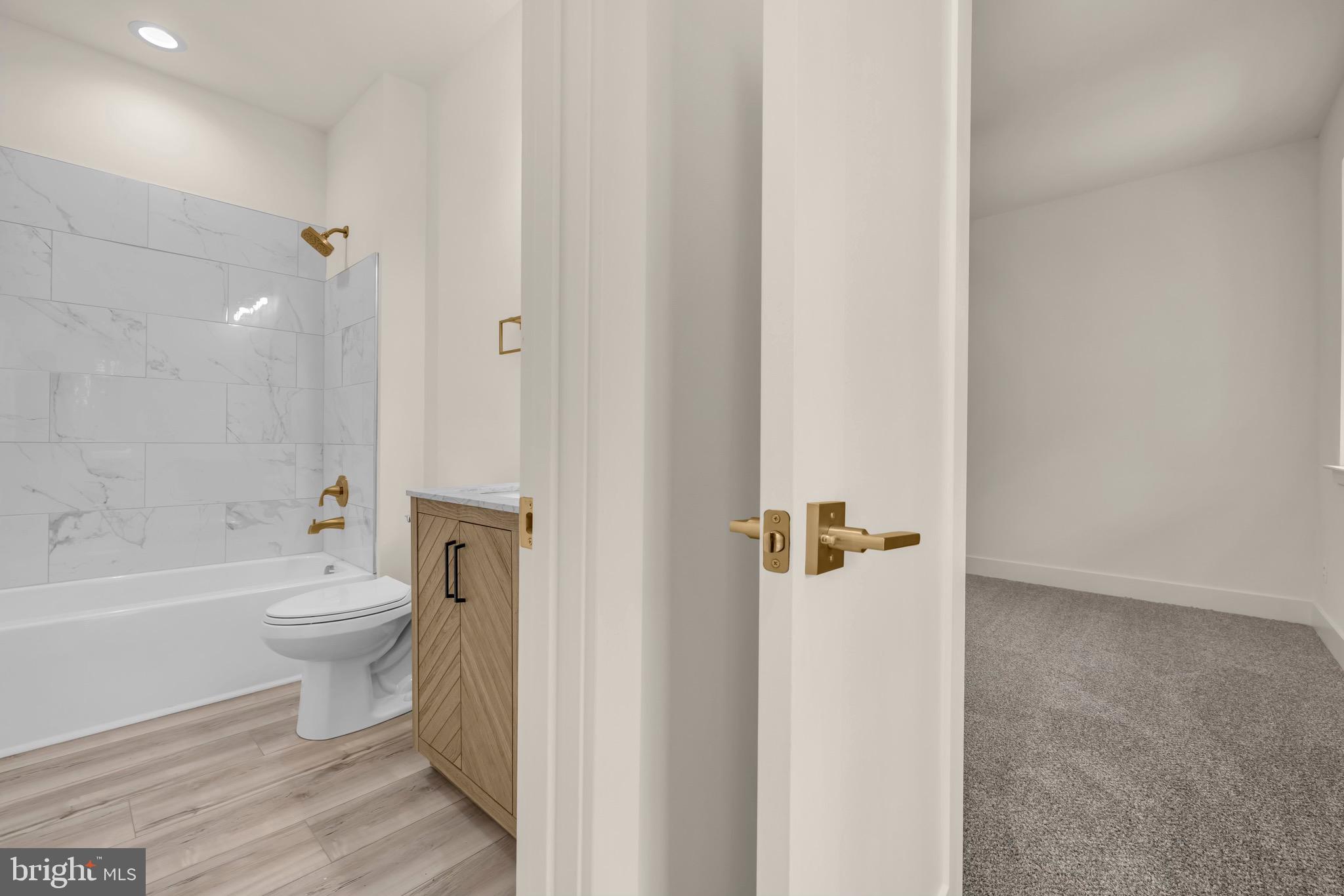 FOREST GREENS - Residential