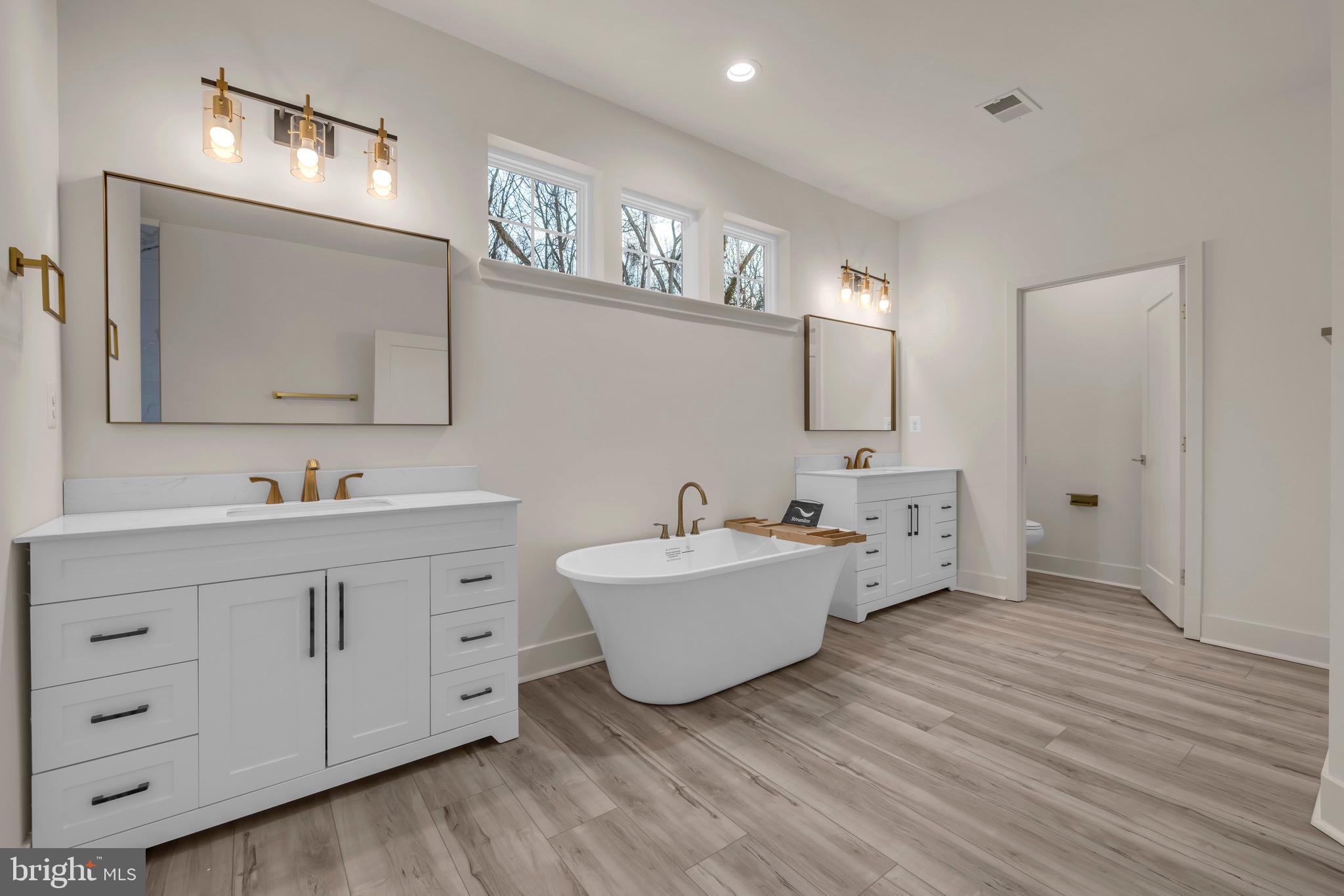 FOREST GREENS - Residential